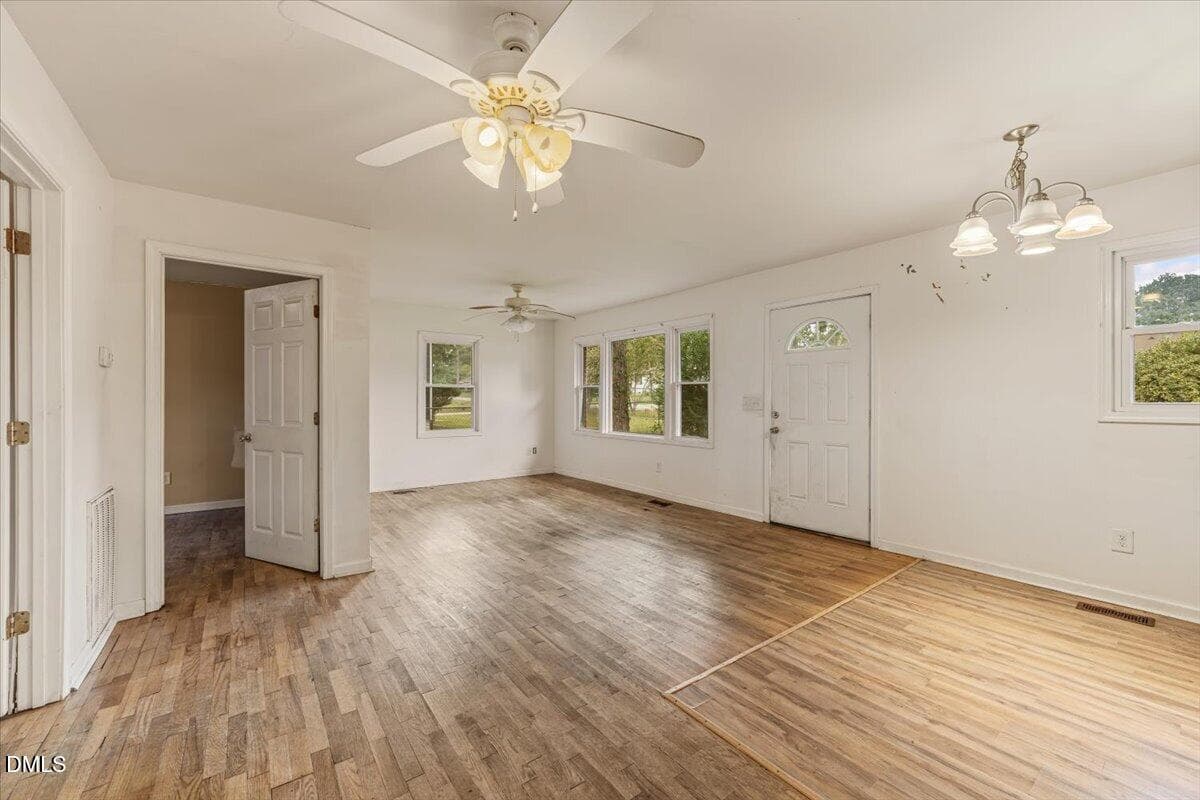 1000010605 - 1850 S Clearview Drive, Henderson, NC 27536, Henderson