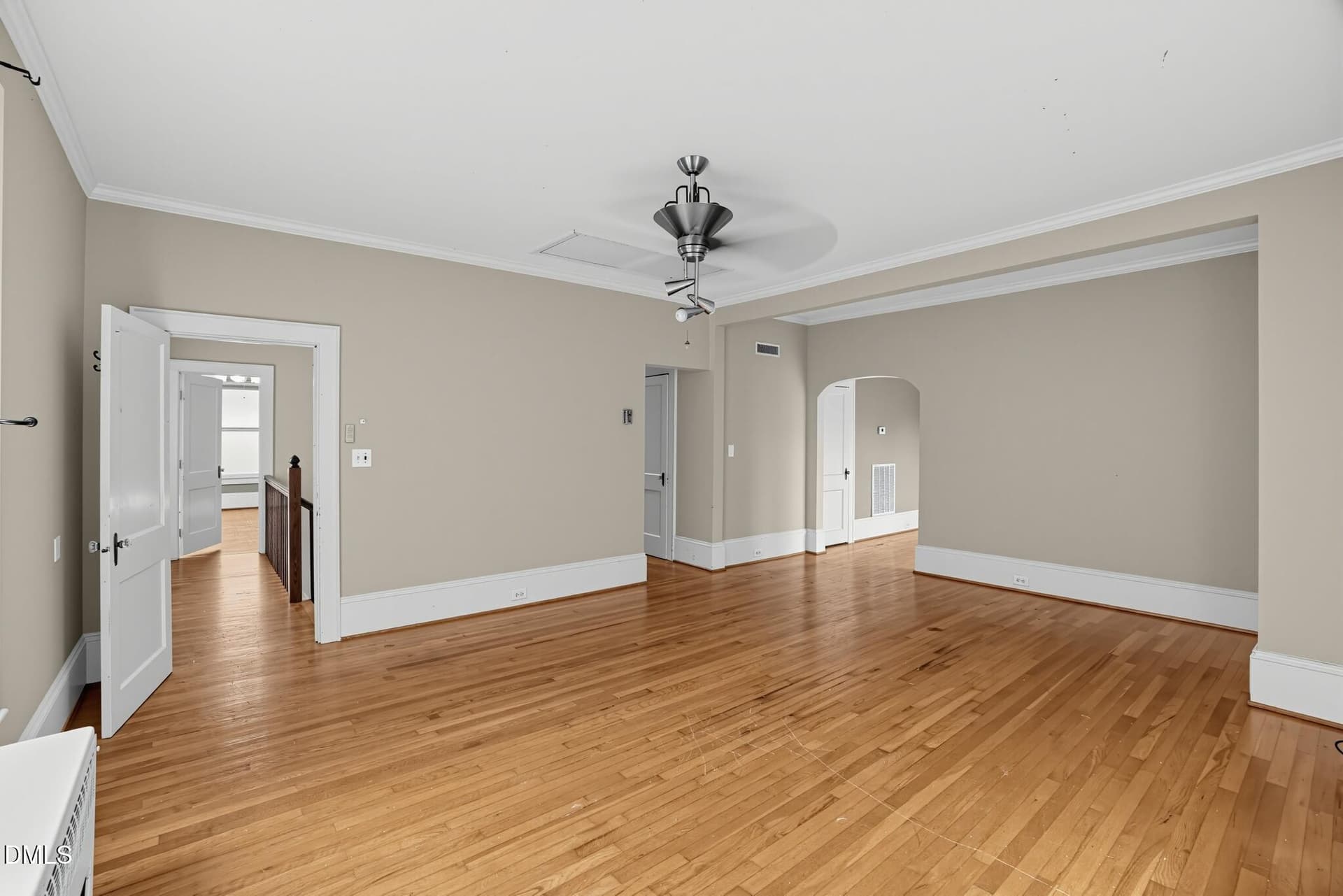 24_616_E_Pine_St-Living_room-6823 - 616 E Pine Street, Lincolnton, NC 28092