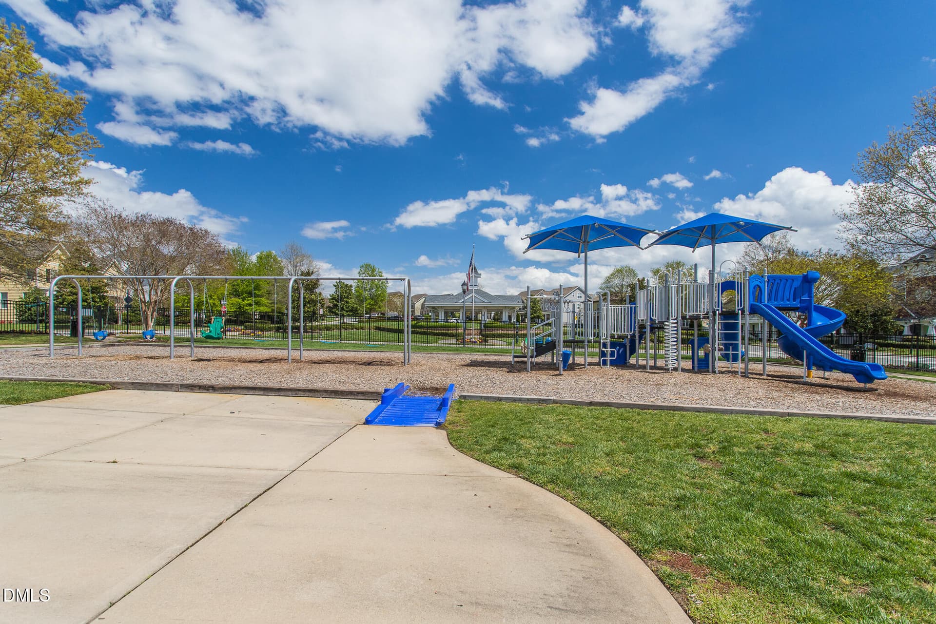 5 Kitts Creek Neighborhood Amenities mls - 1301 Oatney Ridge Lane, Morrisville, NC 27560