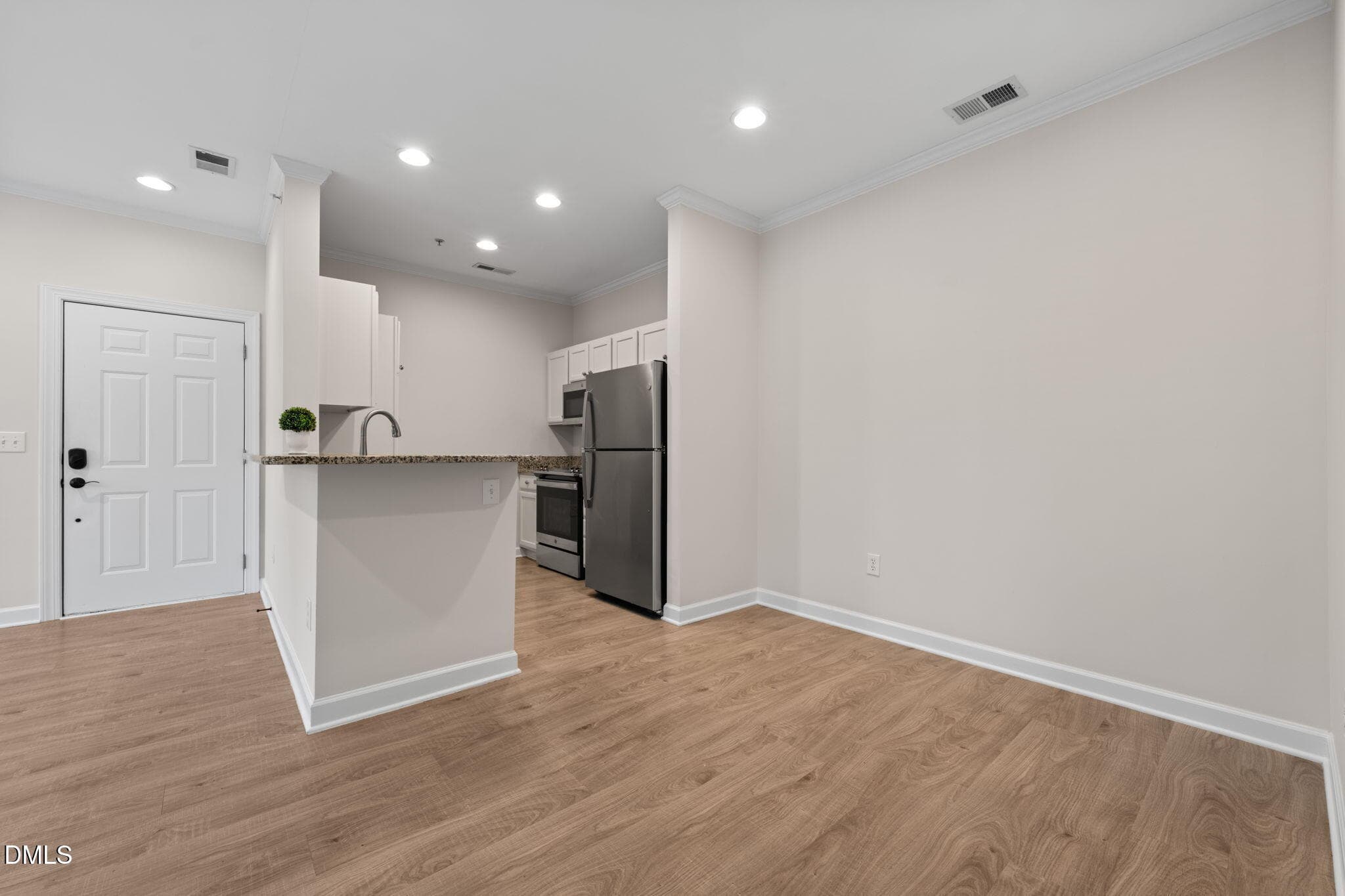9-web-or-mls-untitled-8 - 524 Aberdeen Drive 204, Chapel Hill, NC 27516, Chapel Hill