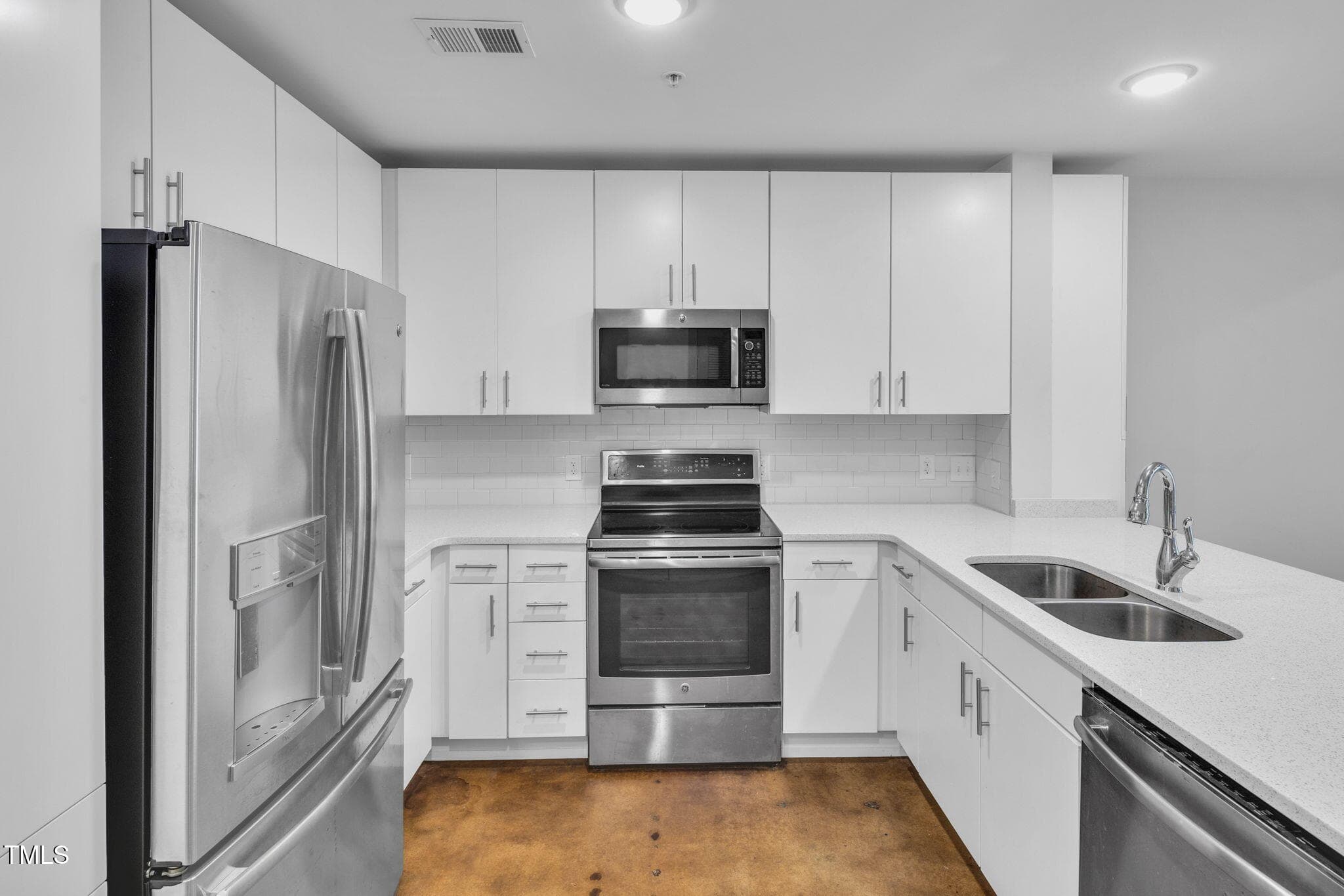 17-web-or-mls-DX3A1482 - 1300 St Marys Street 402, Raleigh, NC 27605