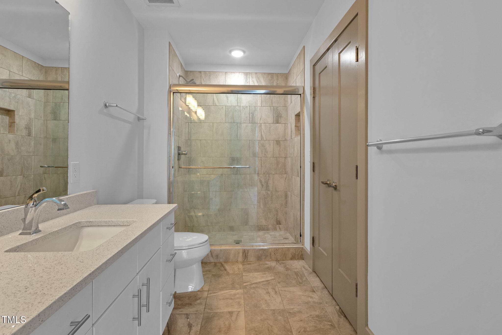 26-web-or-mls-DX3A1447 - 1300 St Marys Street 402, Raleigh, NC 27605