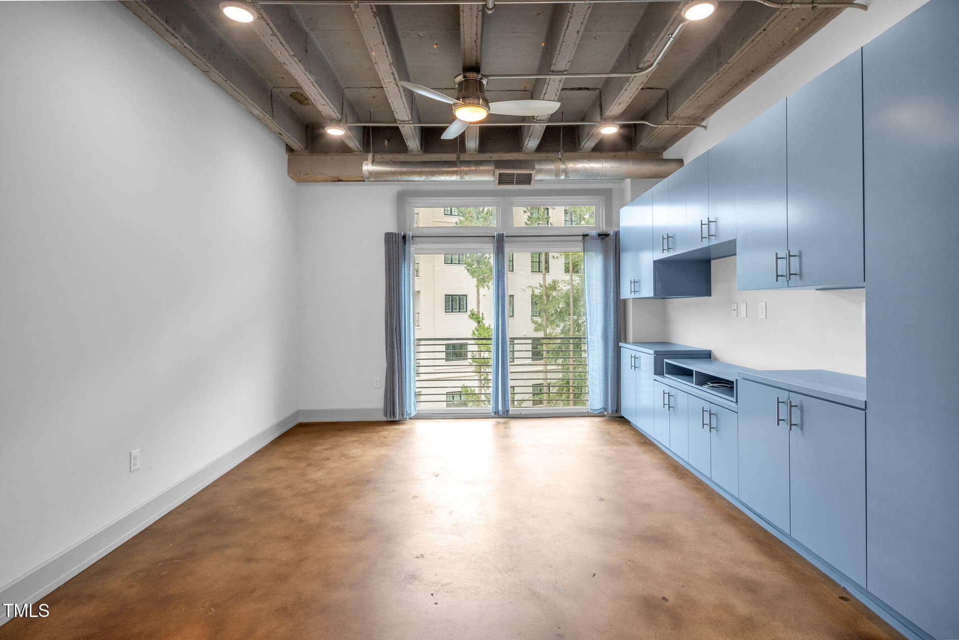 19-web-or-mls-DX3A1418 - 1300 St Marys Street 402, Raleigh, NC 27605
