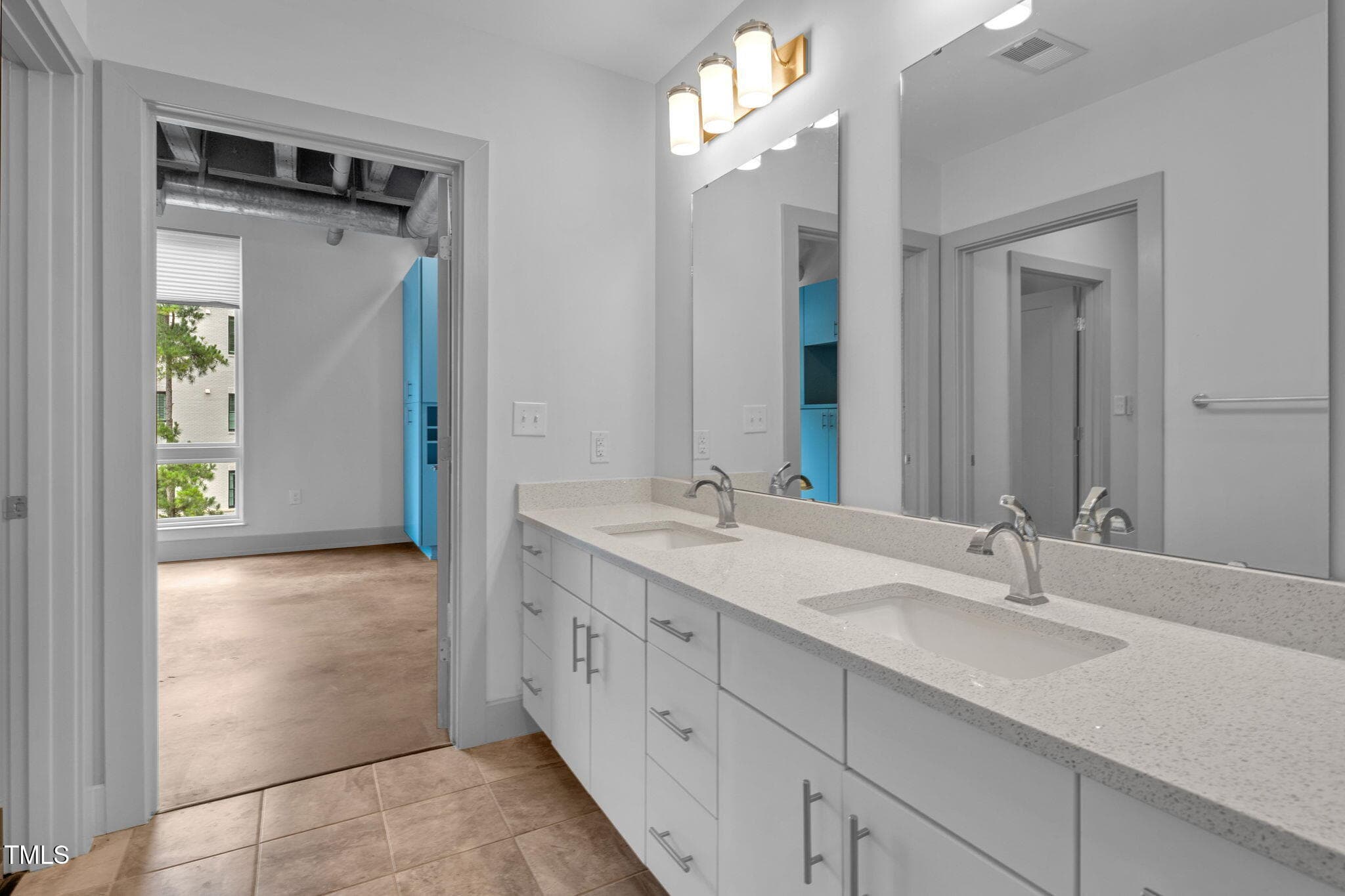 28-web-or-mls-DX3A1457 - 1300 St Marys Street 402, Raleigh, NC 27605