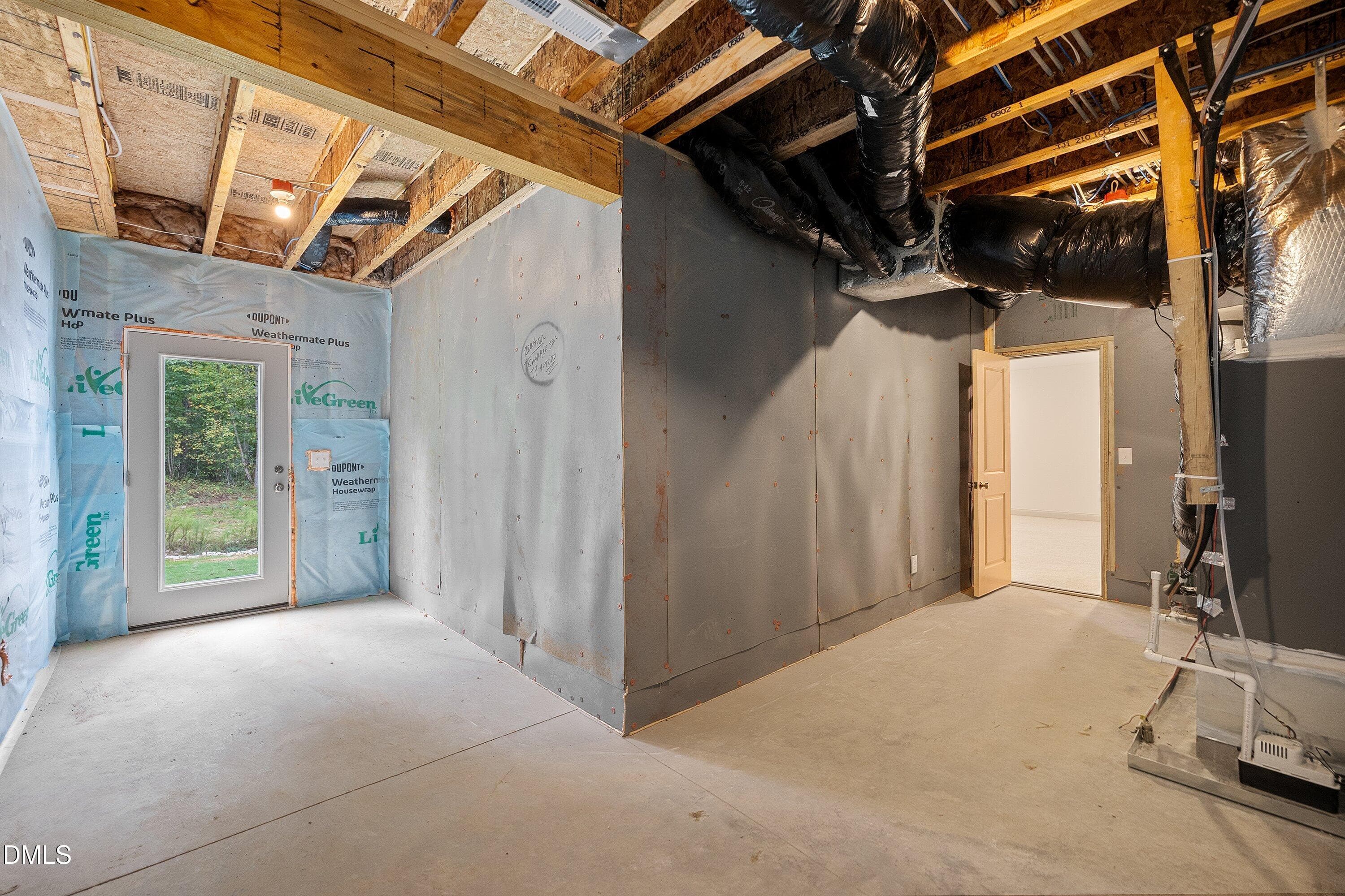 Storage Space - 125 W Victoria Ridge Drive 29, Selma, NC 27576