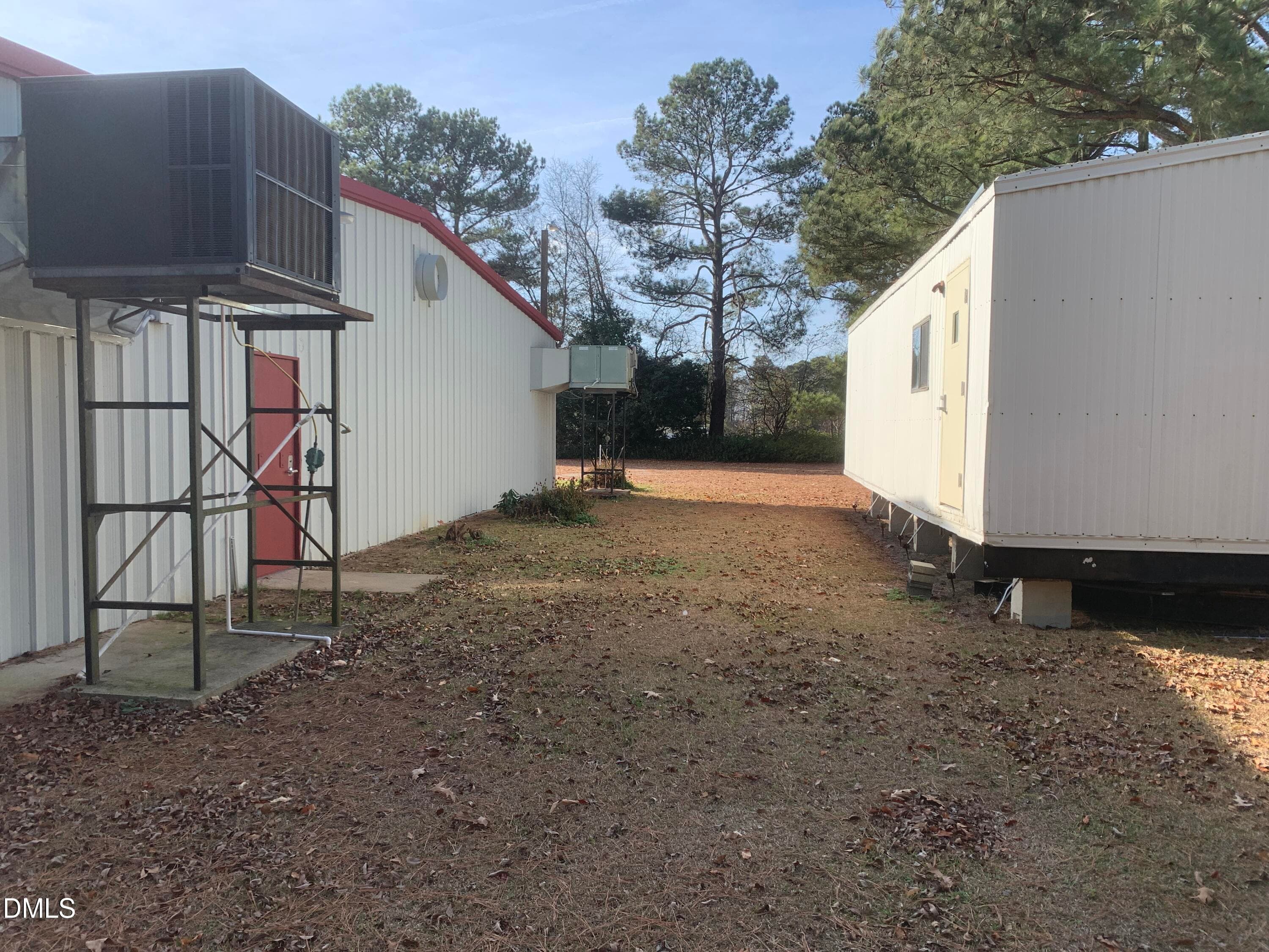 Property8 - 2720 W Main Street, Clinton, NC 28328