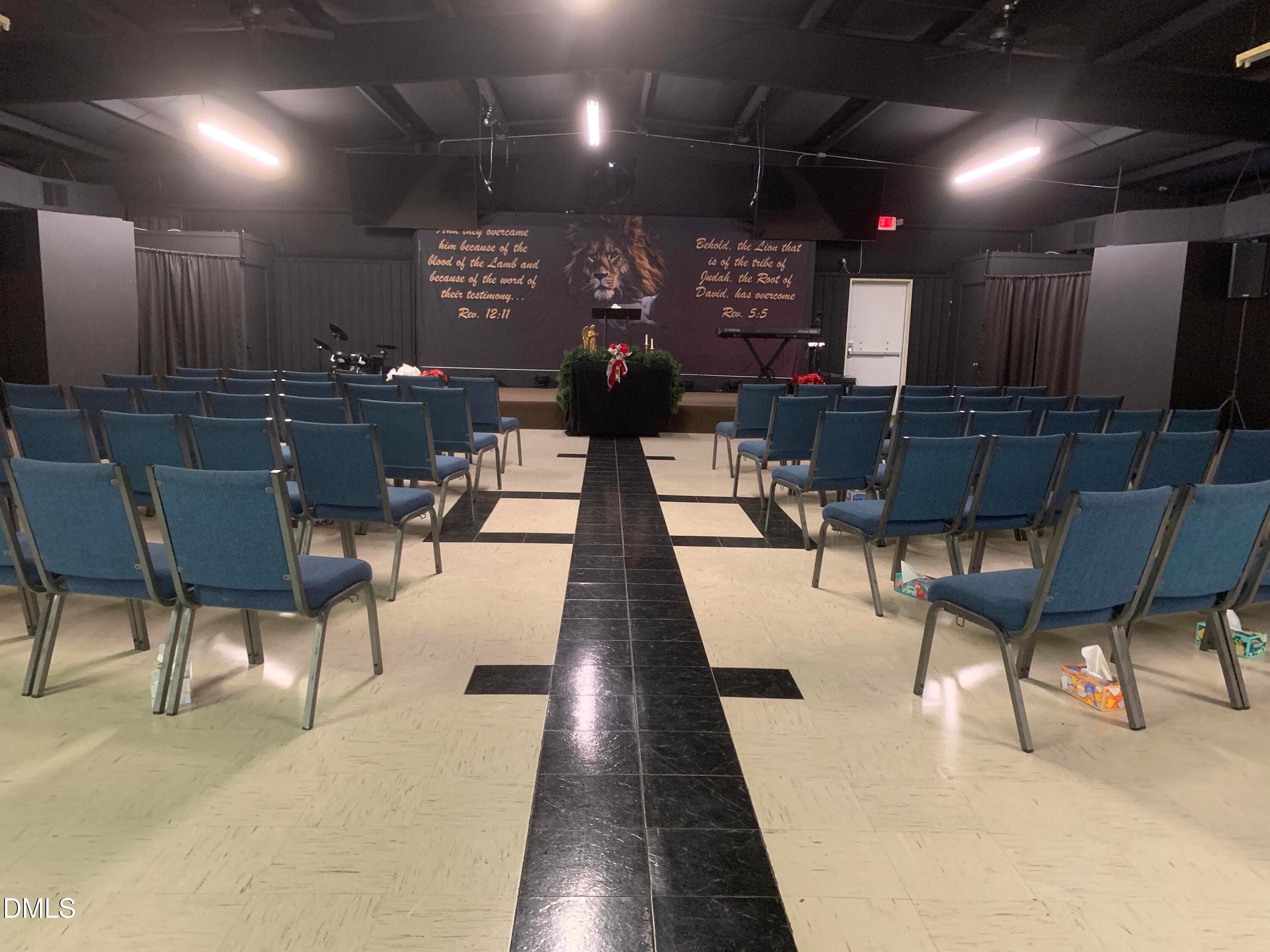 MainRoom4 - 2720 W Main Street, Clinton, NC 28328