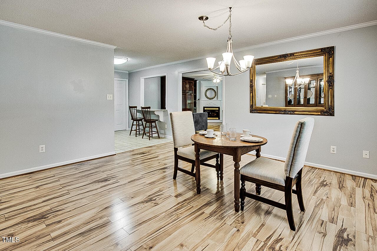 Dining - 835 Pearleman Teague Road, Siler City, NC 27344, Siler City