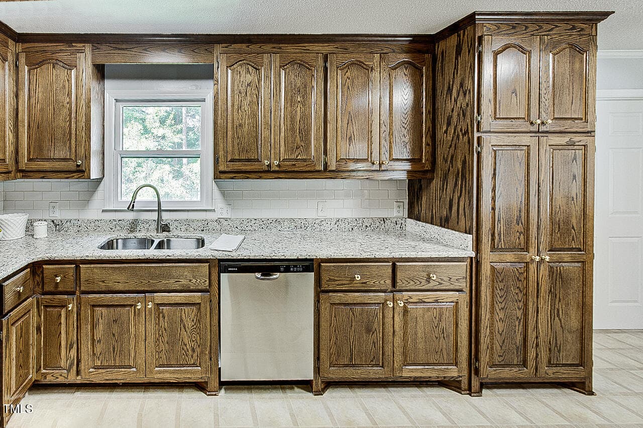 Kitchen - 835 Pearleman Teague Road, Siler City, NC 27344, Siler City