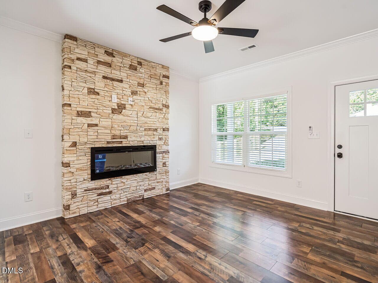 005-1280x960-living-room - 391 S Stephens Street, Southern Pines, NC 28387
