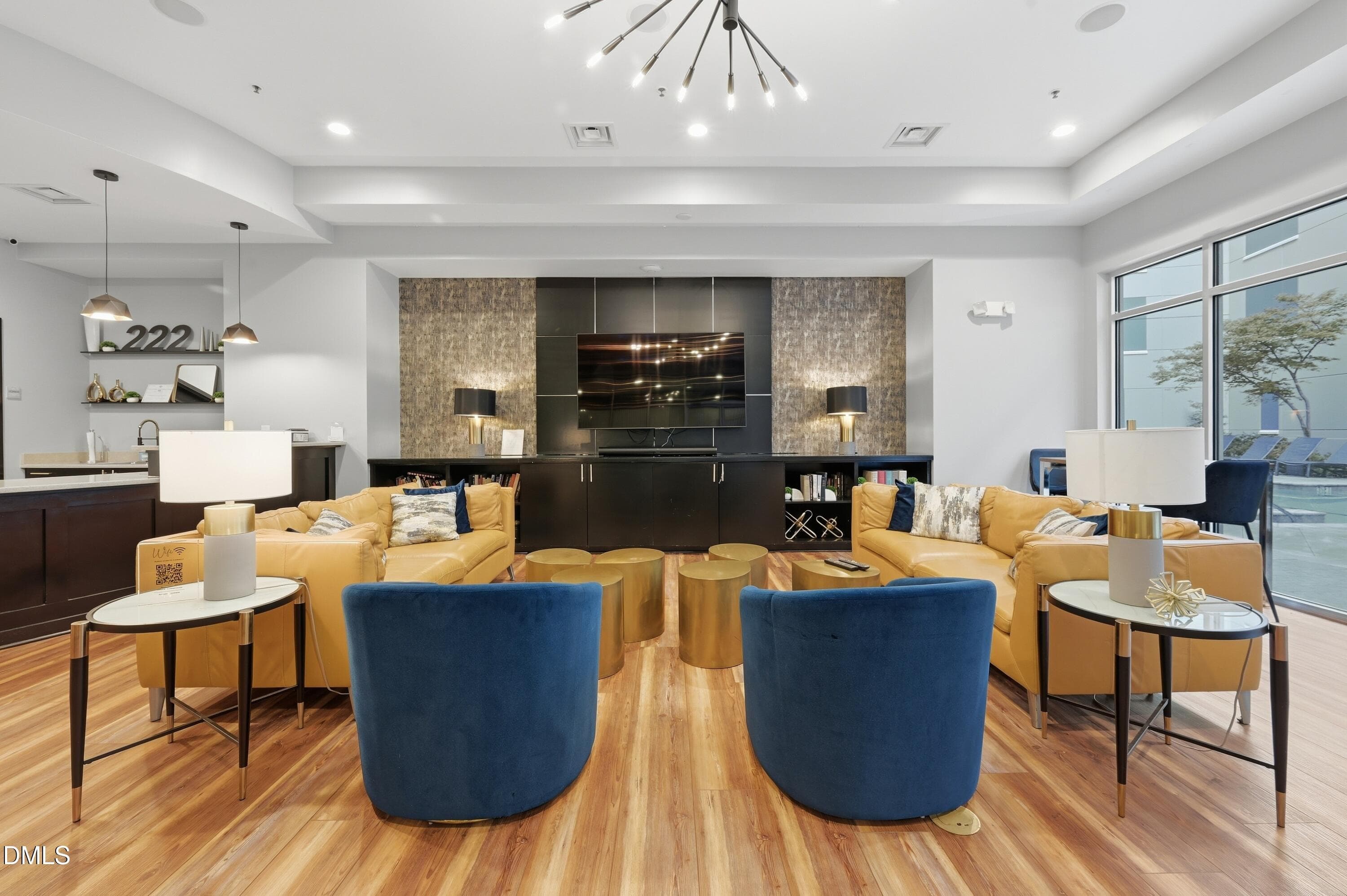 077 - 222 Glenwood Avenue 612, Raleigh, NC 27603