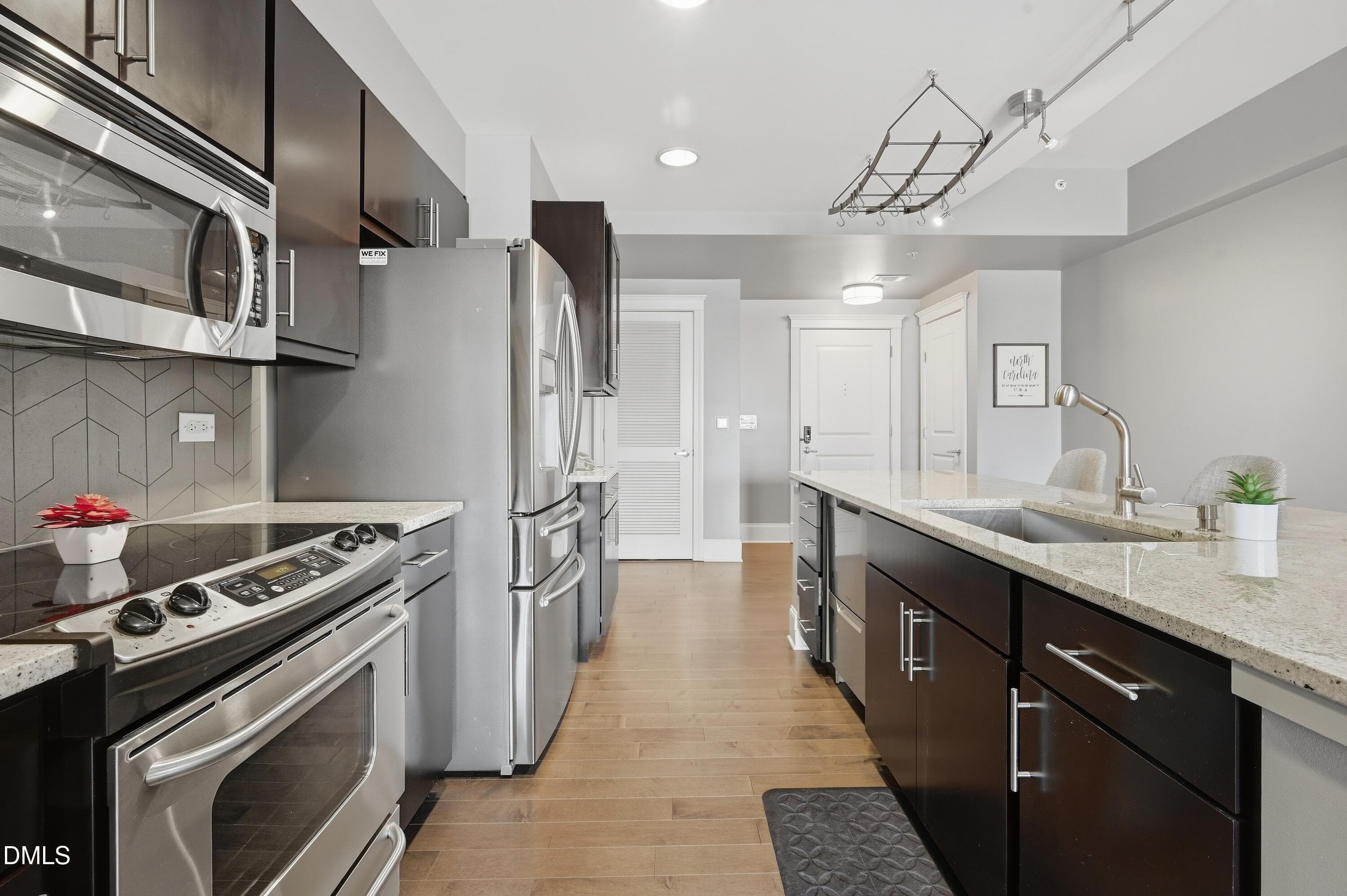 017 - 222 Glenwood Avenue 612, Raleigh, NC 27603