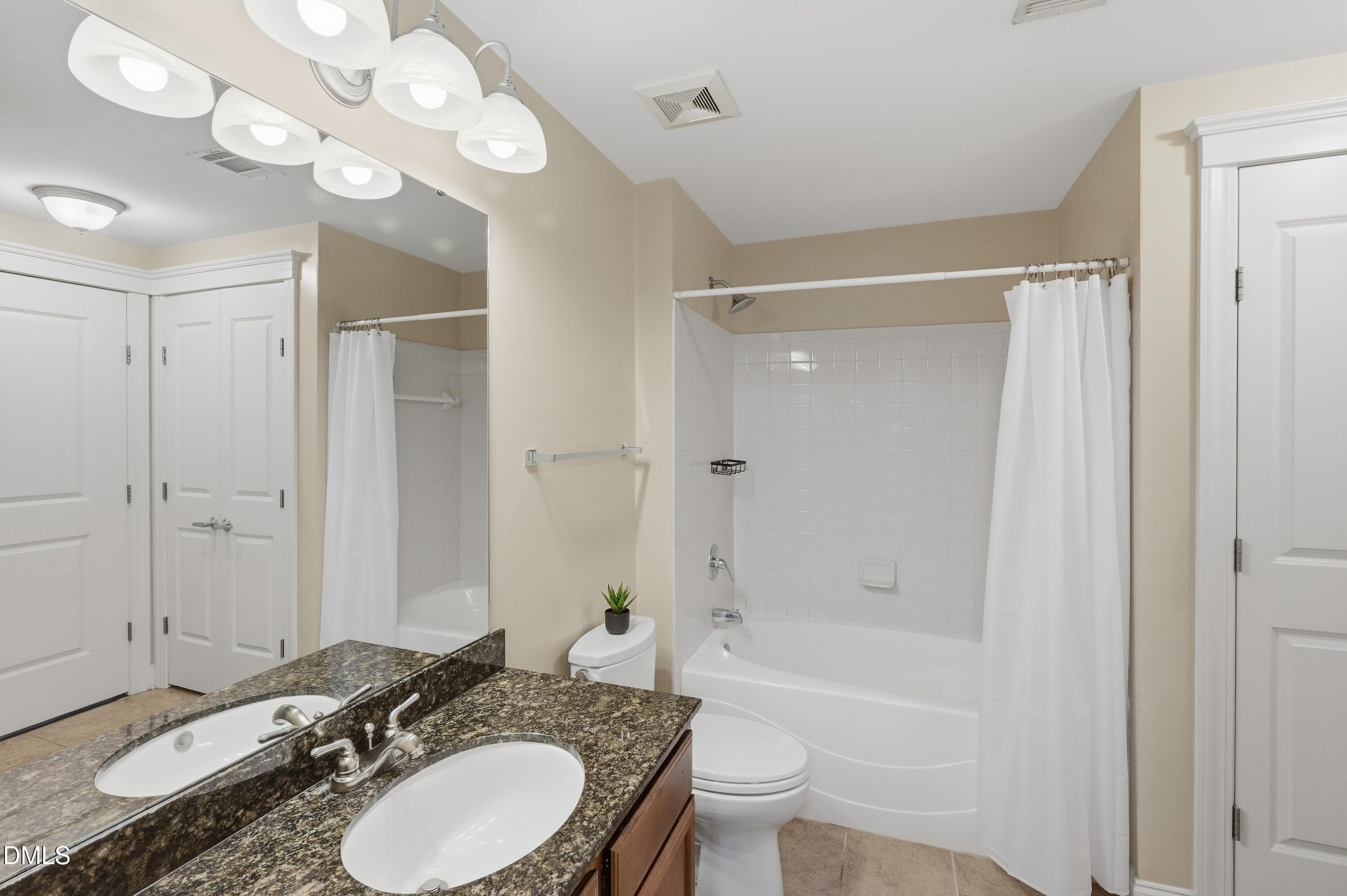 062 - 222 Glenwood Avenue 612, Raleigh, NC 27603