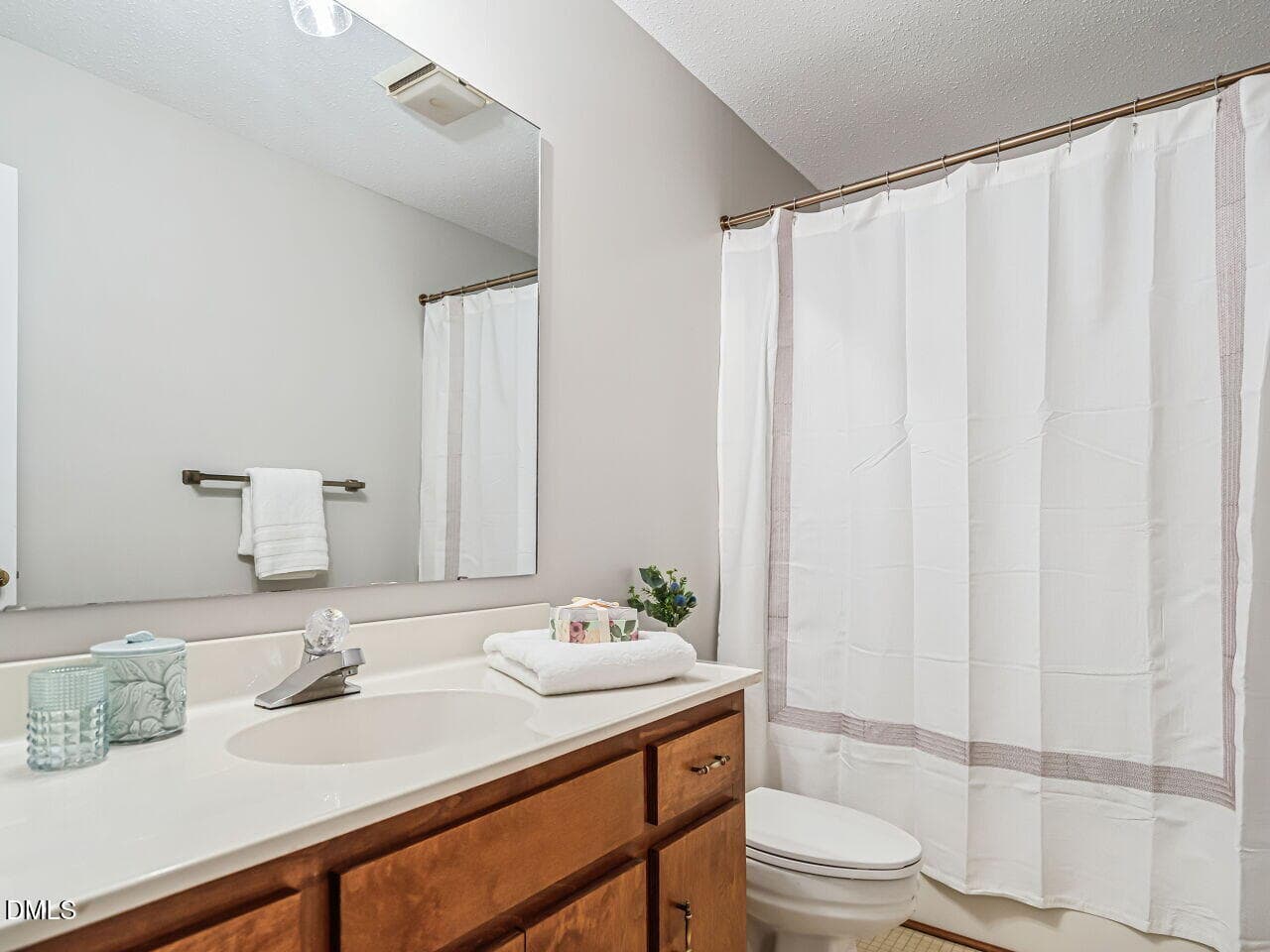 024-1280x960-bathroom - 512 Olde Towne Drive, Sanford, NC 27330, Sanford
