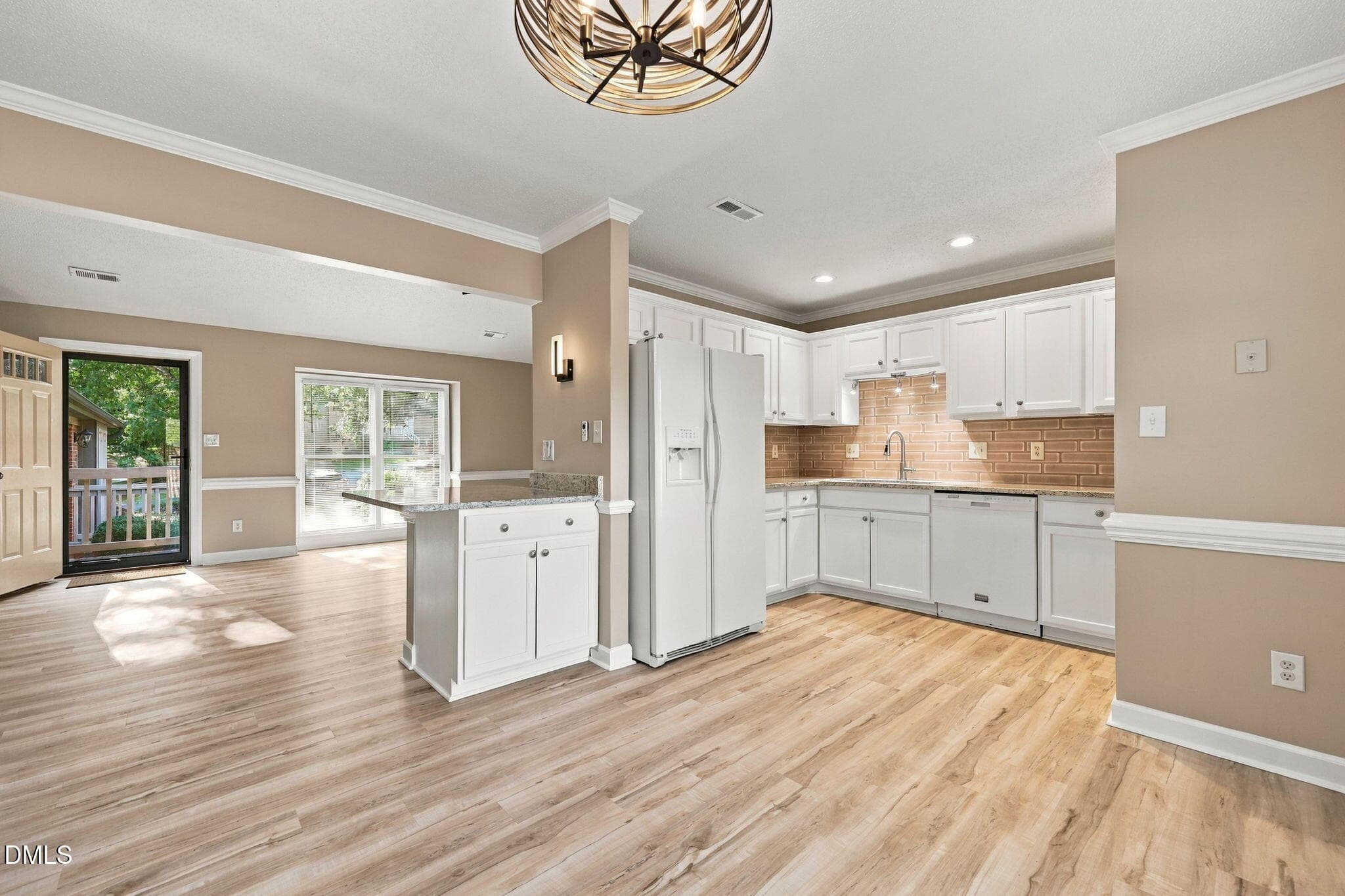 Eat-in Kitchen - 200 W Woodcroft Parkway 50c, Durham, NC 27713, Durham