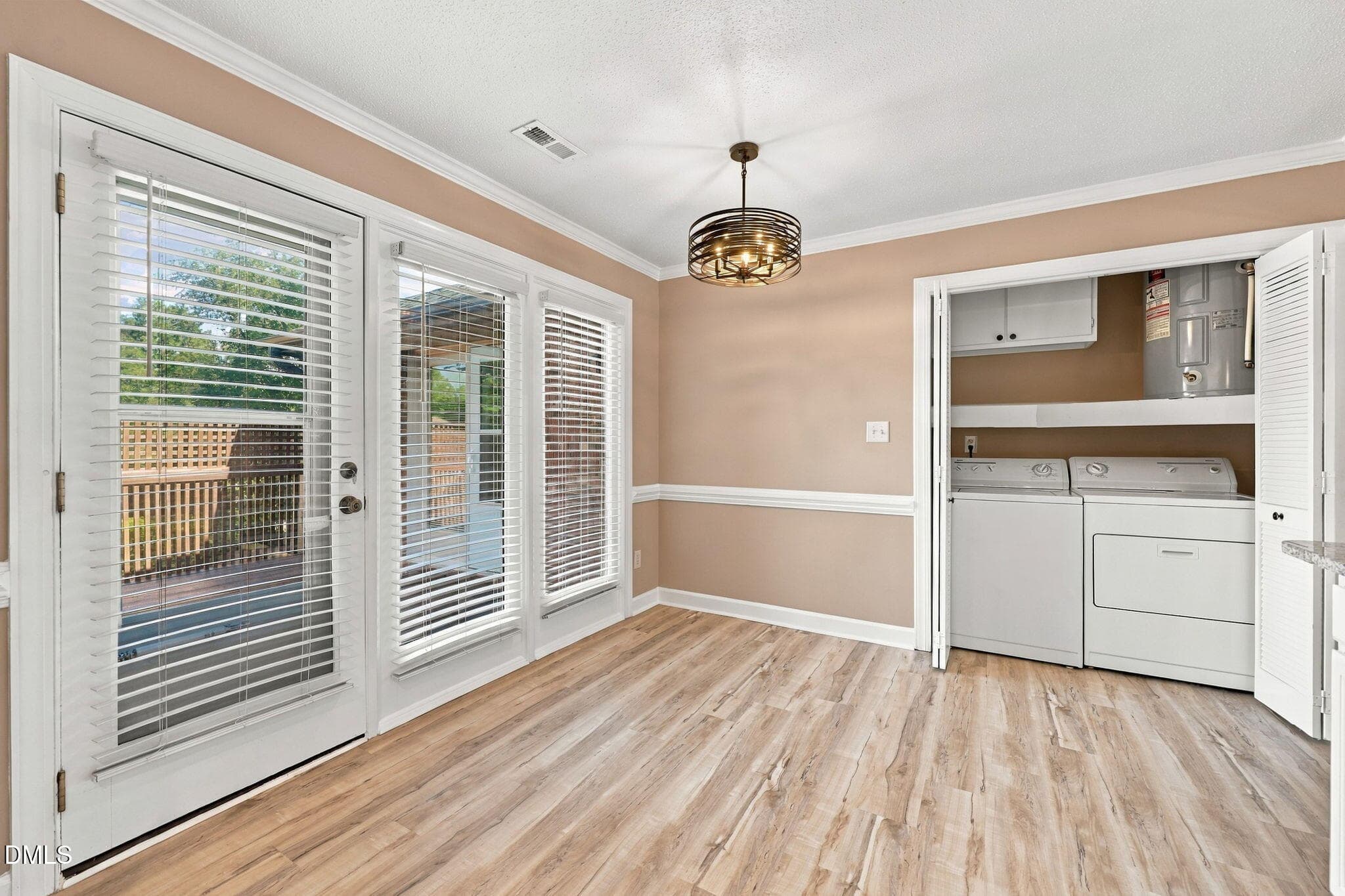 Eat-in Kitchen - 200 W Woodcroft Parkway 50c, Durham, NC 27713, Durham