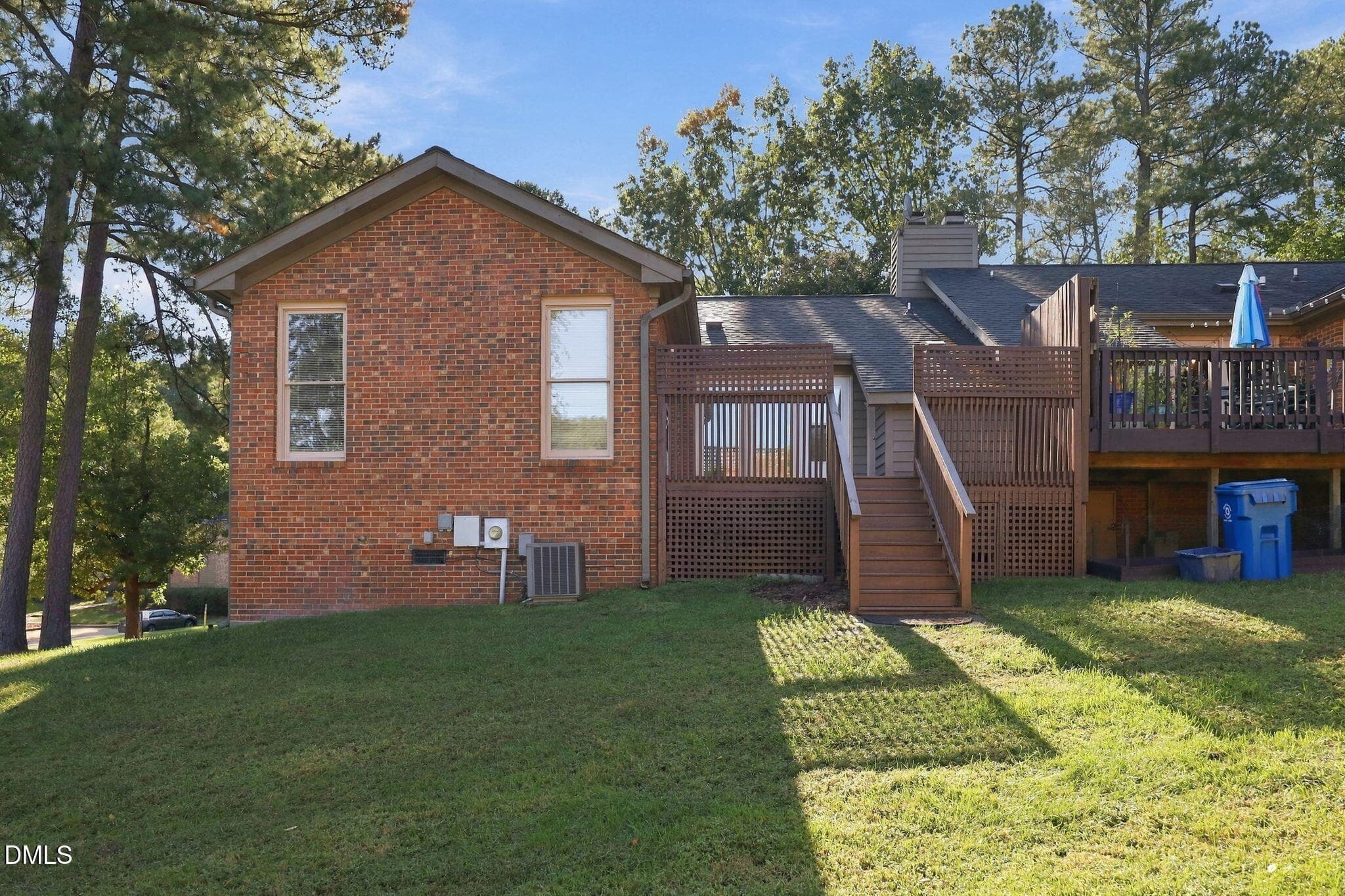 Open Backyard - 200 W Woodcroft Parkway 50c, Durham, NC 27713, Durham