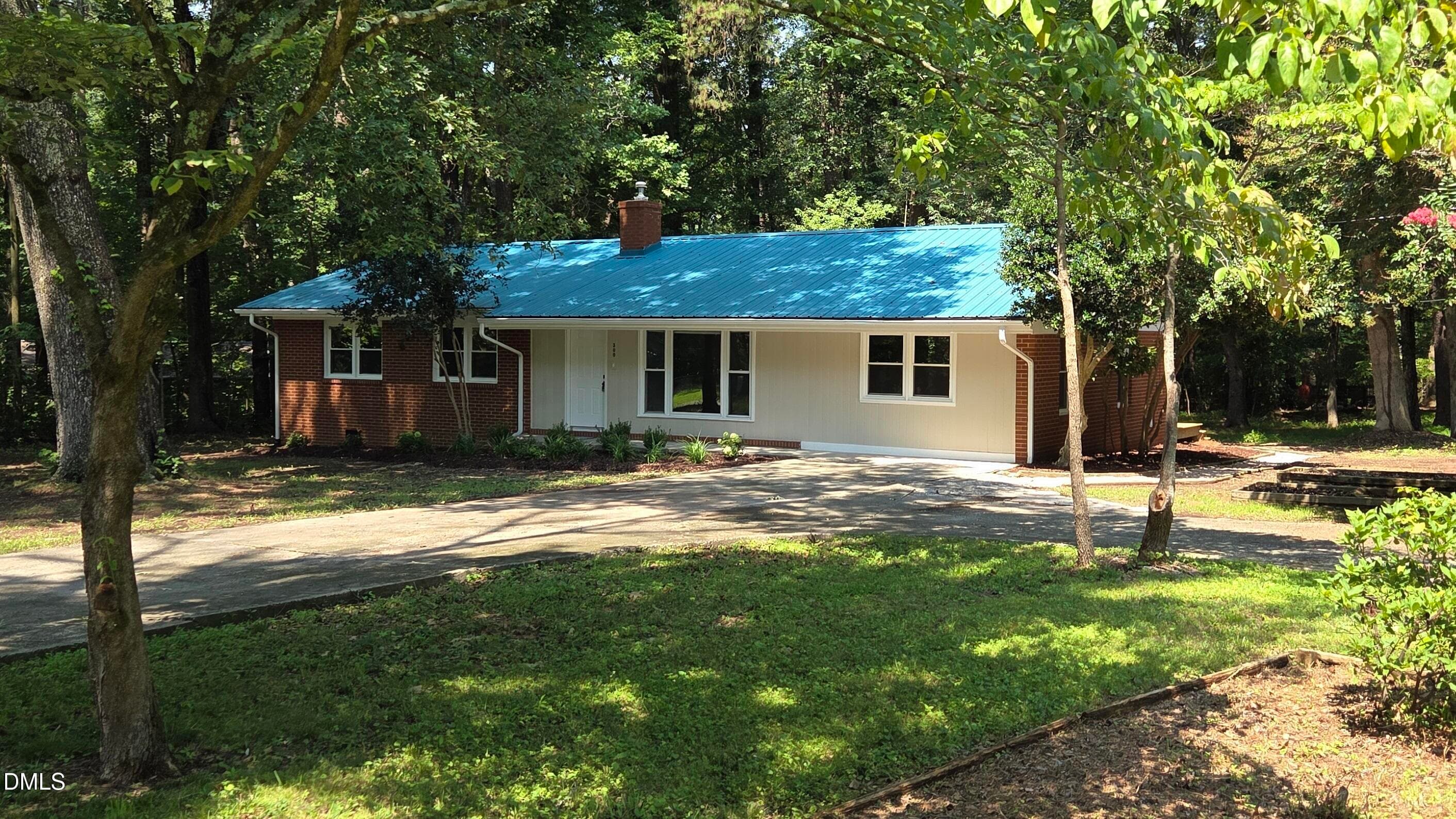 frontrightcropped - 300 Simpson Street, Carrboro, NC 27510, Carrboro