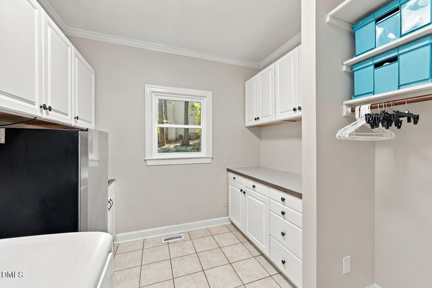 Laundry - 2213 Countrywood North Road N, Raleigh, NC 27615