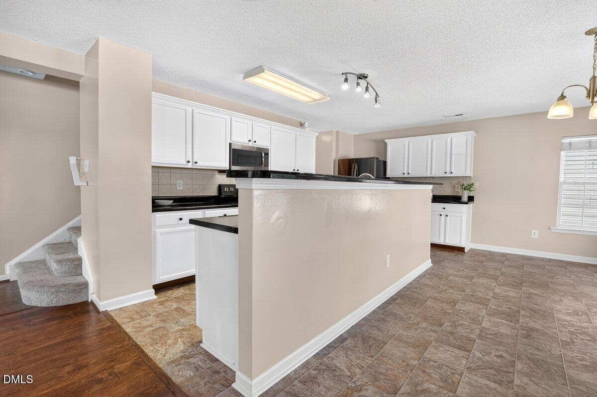 200 Georgetowne Dr-19 - 200 Georgetowne Drive, Clayton, NC 27520