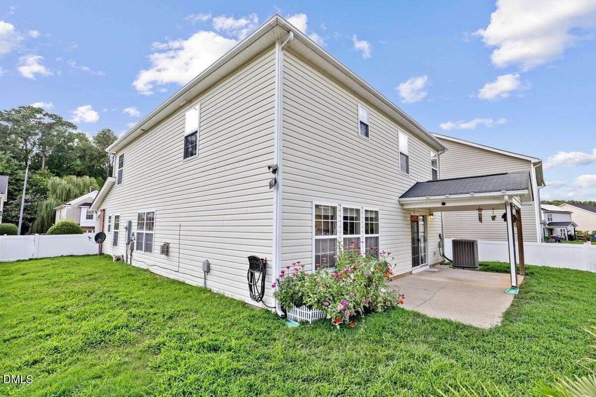200 Georgetowne Dr-8 - 200 Georgetowne Drive, Clayton, NC 27520