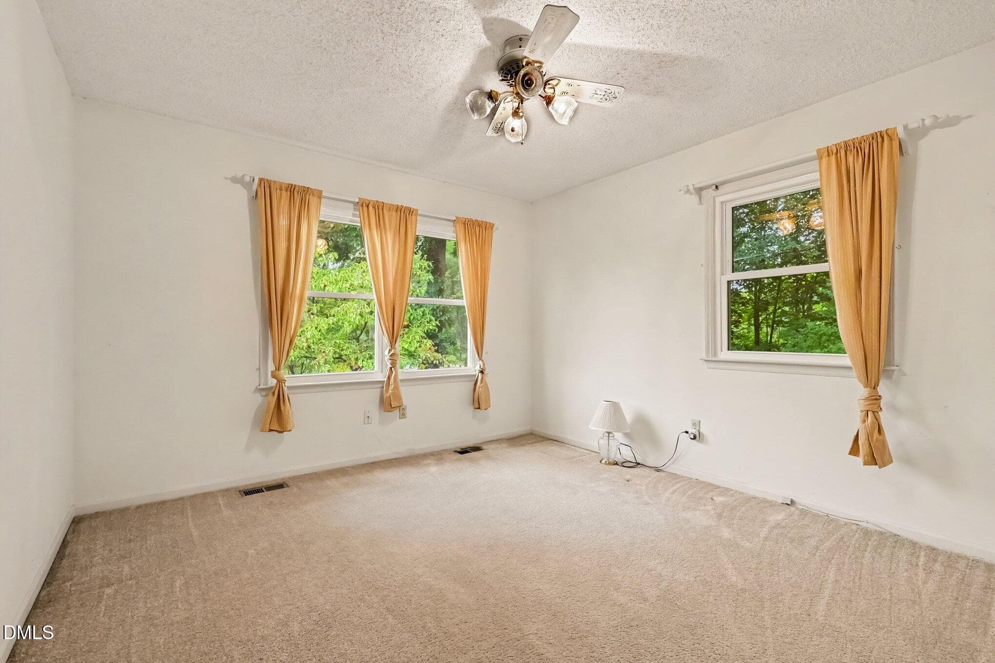 020_file_1995 - 1001 Parkwood Drive, Siler City, NC 27344, Siler City