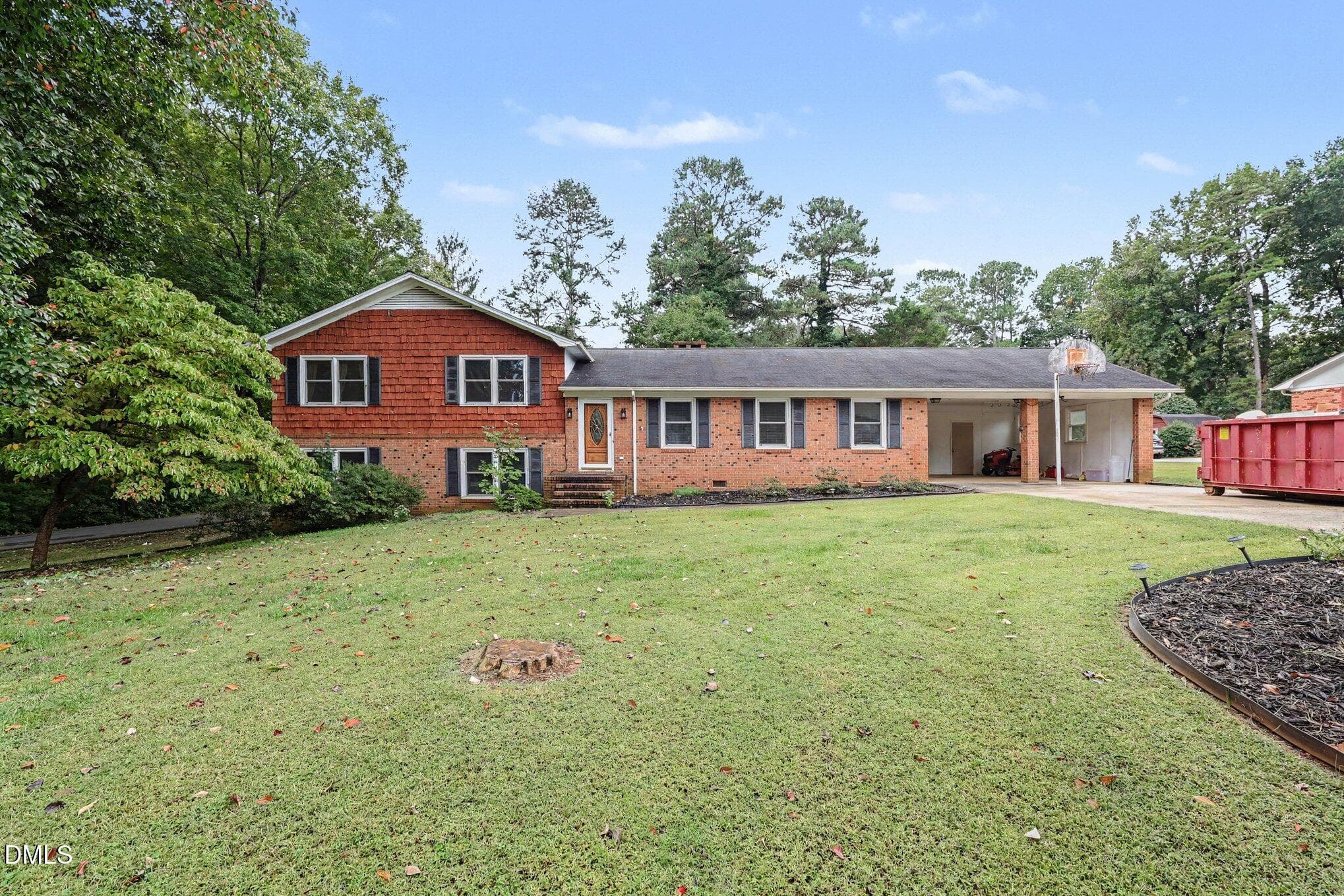 004_file_1095 - 1001 Parkwood Drive, Siler City, NC 27344, Siler City