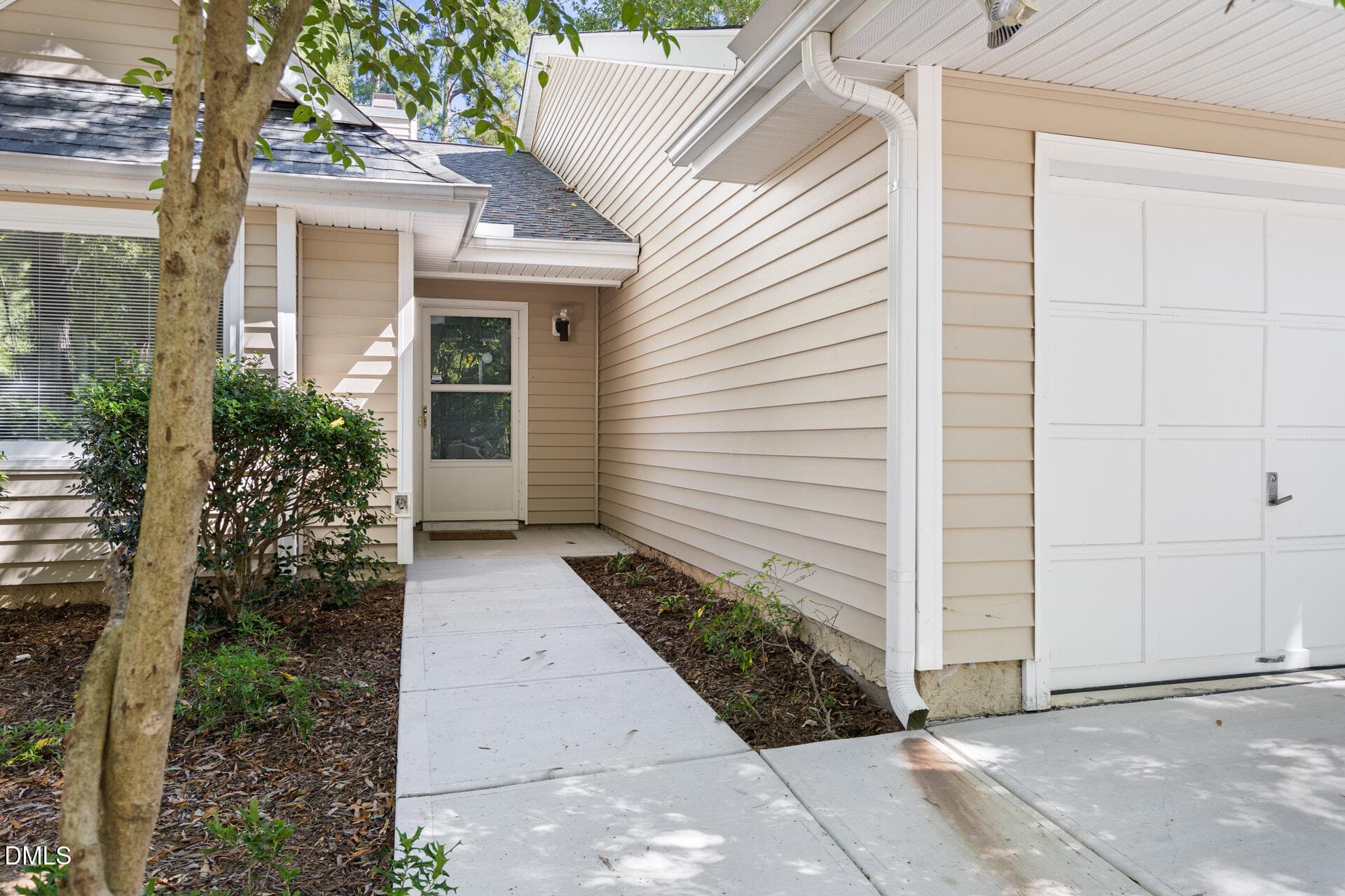 101 Standish Drive, Chapel Hill, NC 27517