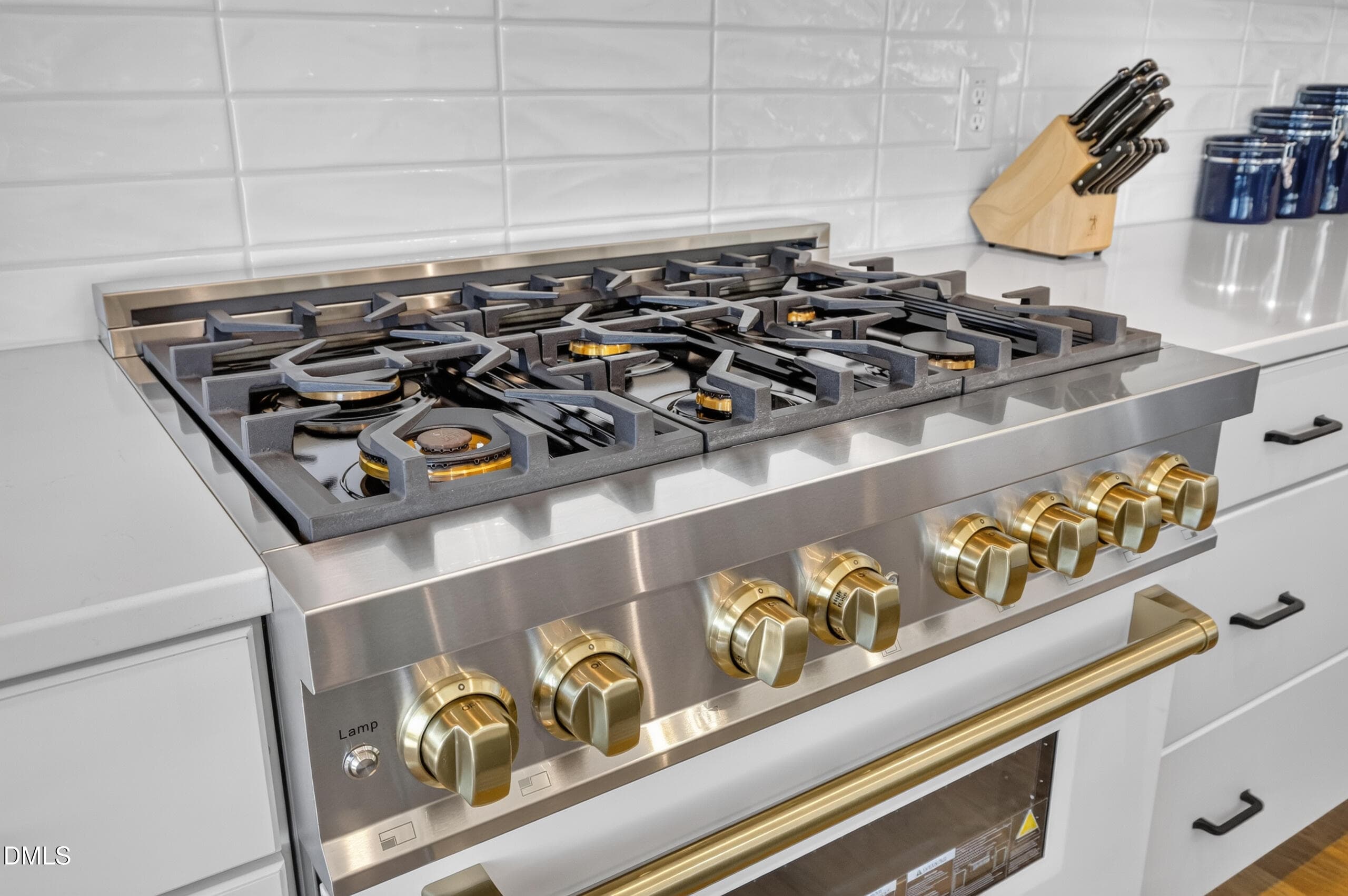 Gas Range - 60 Water Willow Lane, Zebulon, NC 27597, Zebulon