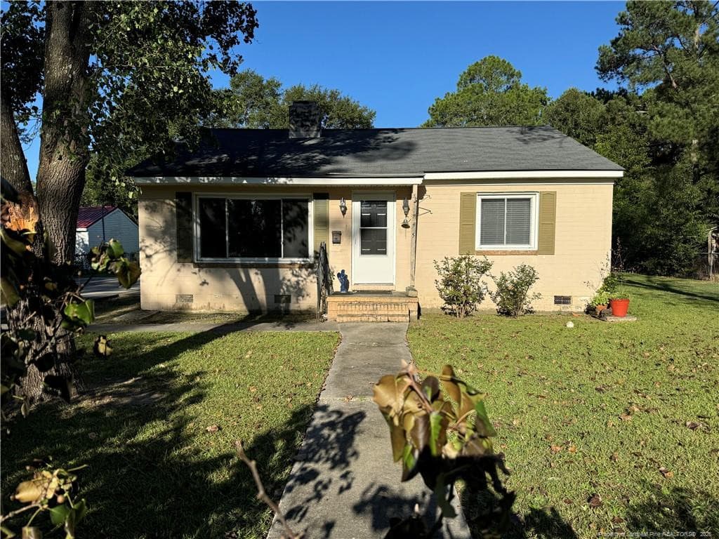 405 N Dickson Street, Raeford, NC 28376