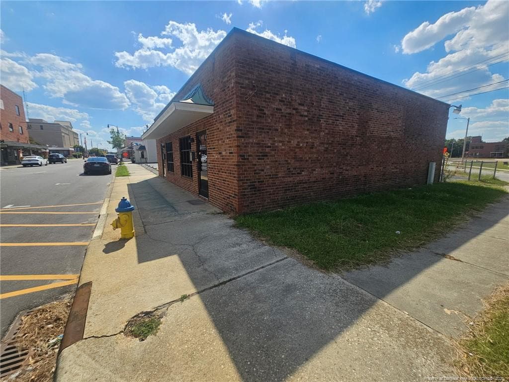 Photo 3 - 613 N Elm Street N, Lumberton, NC 28358