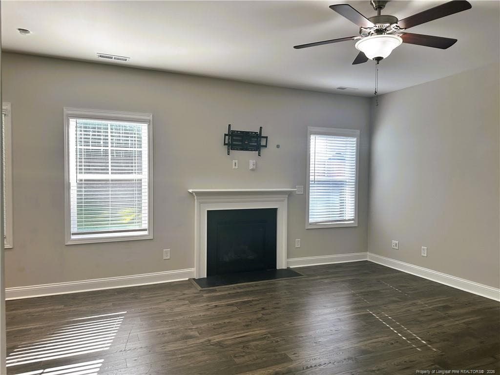 family room - 143 Cromwell Court, Raeford, NC 28376