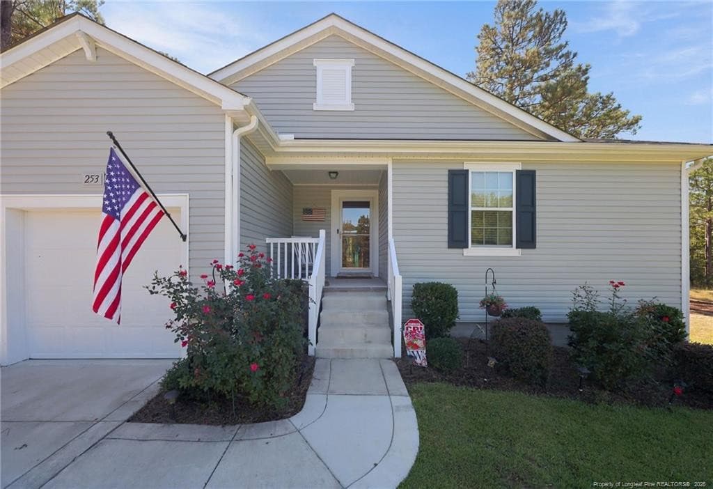 Photo 3 - 253 Mildred Way, Aberdeen, NC 28315
