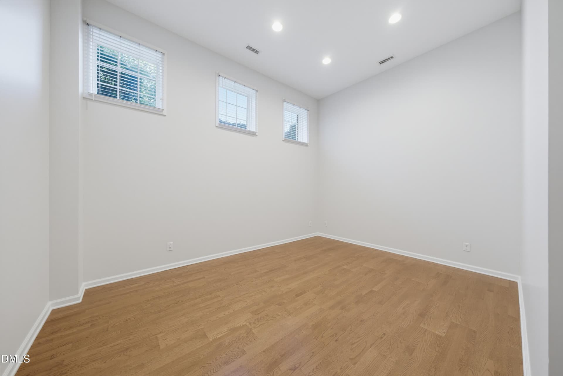 DSC01570 - 6829 Middleboro Drive, Raleigh, NC 27612