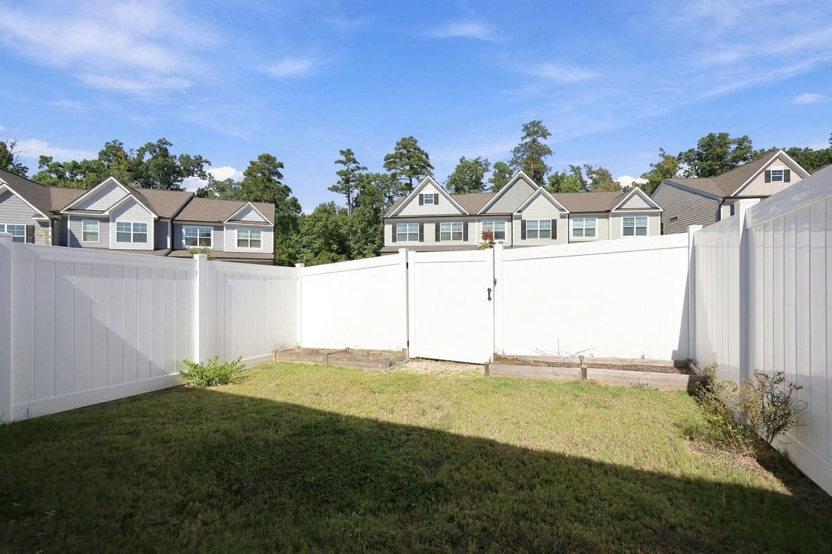 18-web-or-mls-IMG_2114.jpg - 1024 Heartstone Way, Durham, NC 27713