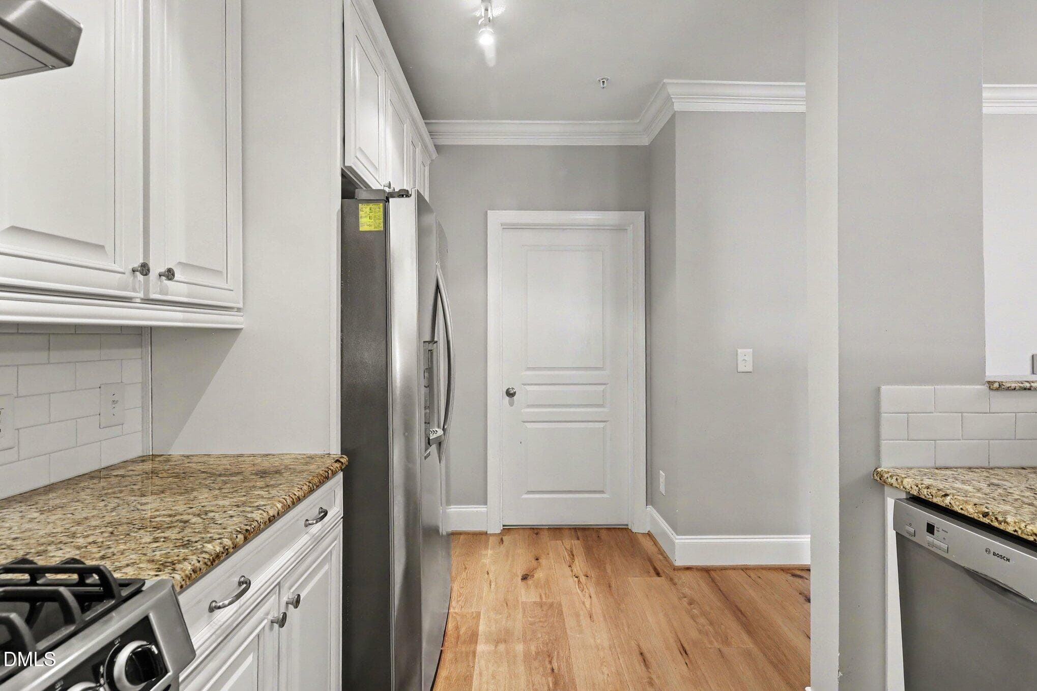 Kitchen - 3920 Essex Garden Lane 204, Raleigh, NC 27612, Raleigh
