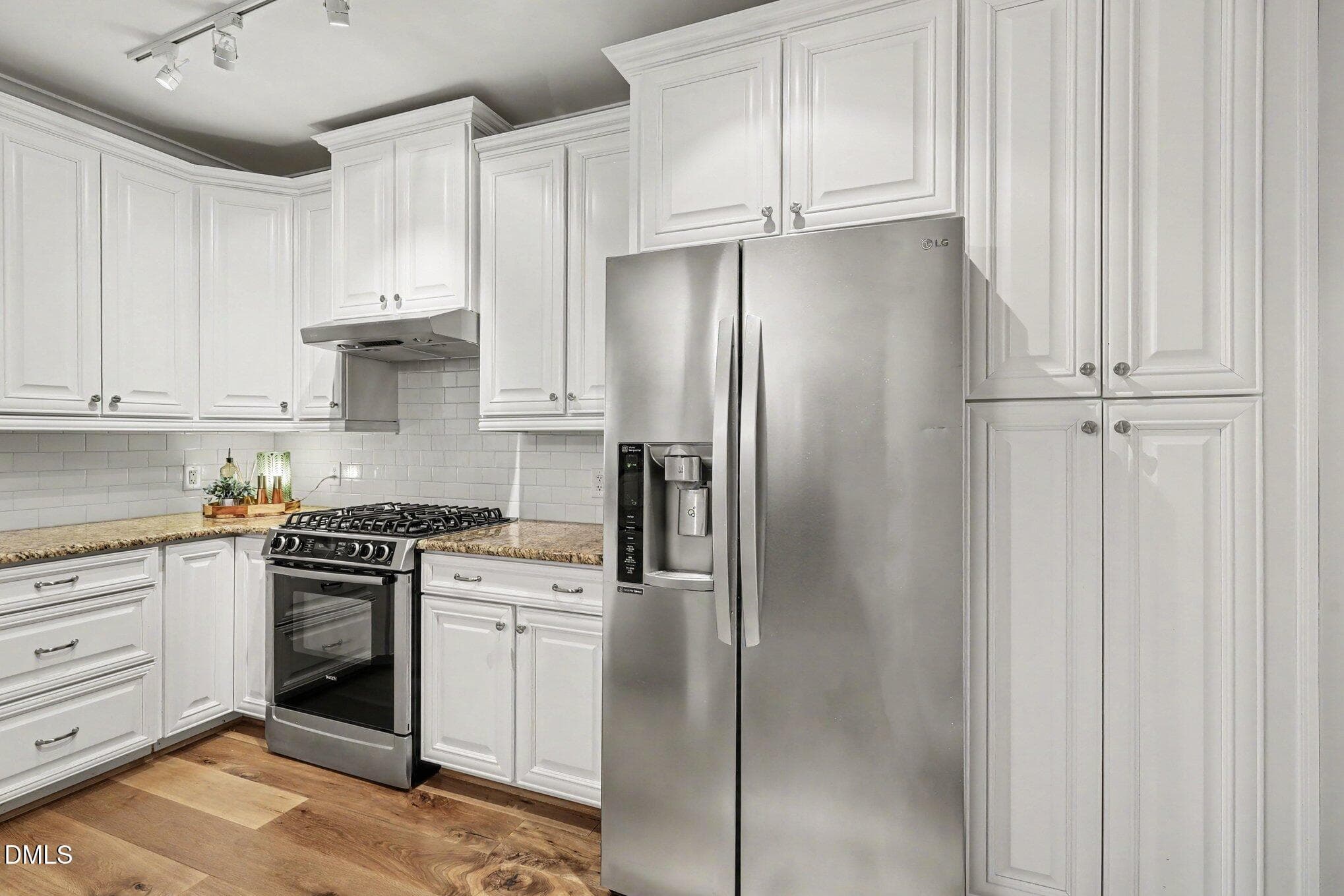 Kitchen - 3920 Essex Garden Lane 204, Raleigh, NC 27612, Raleigh