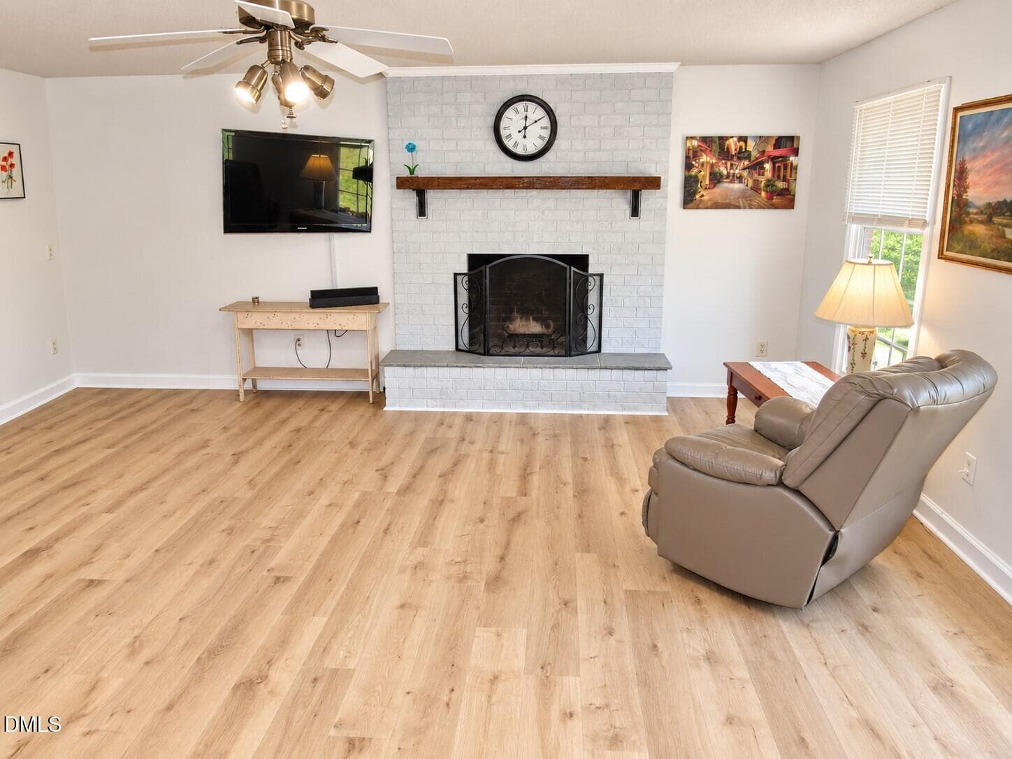 Living room - 1565 Spring Valley Lake Road, Henderson, NC 27537, Henderson