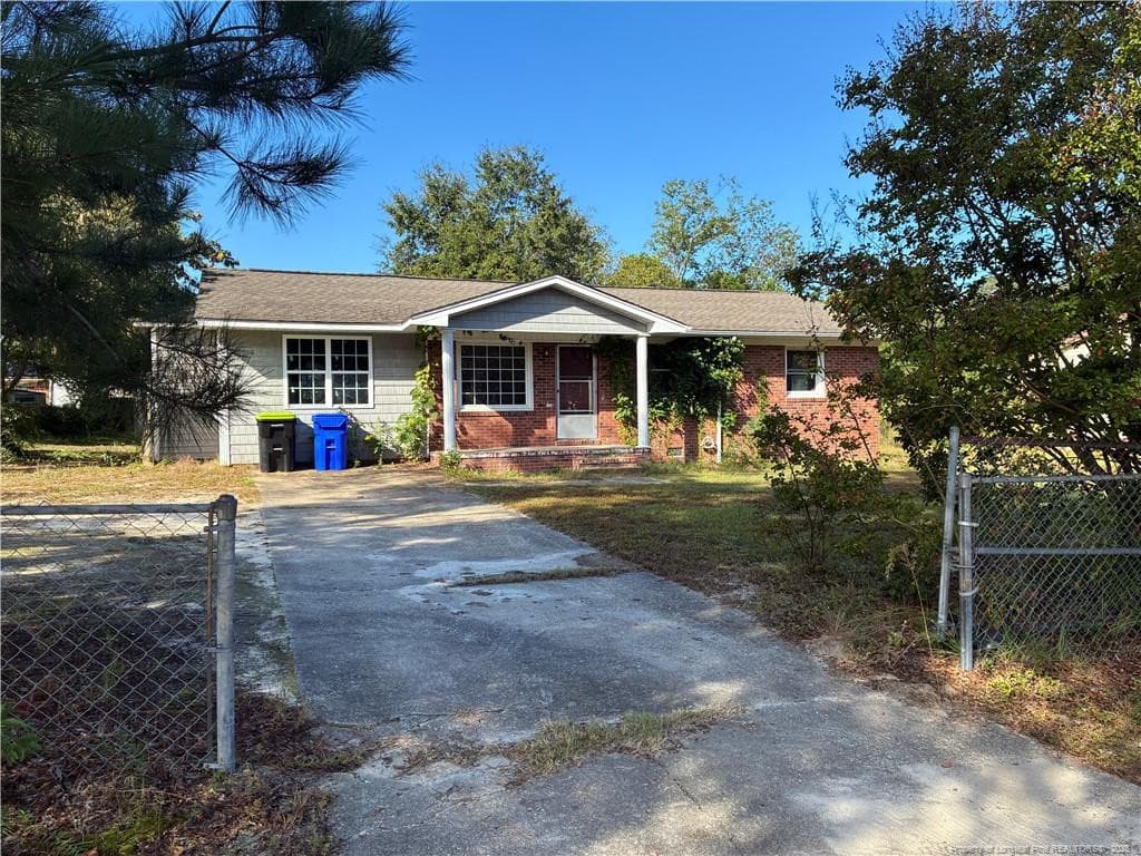 1427 Elma Street, Spring Lake, NC 28390
