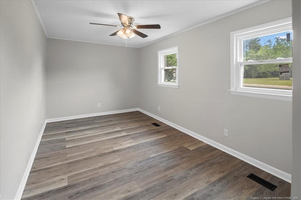 Photo 14 - 113 Lakeview Drive, Red Springs, NC 28377