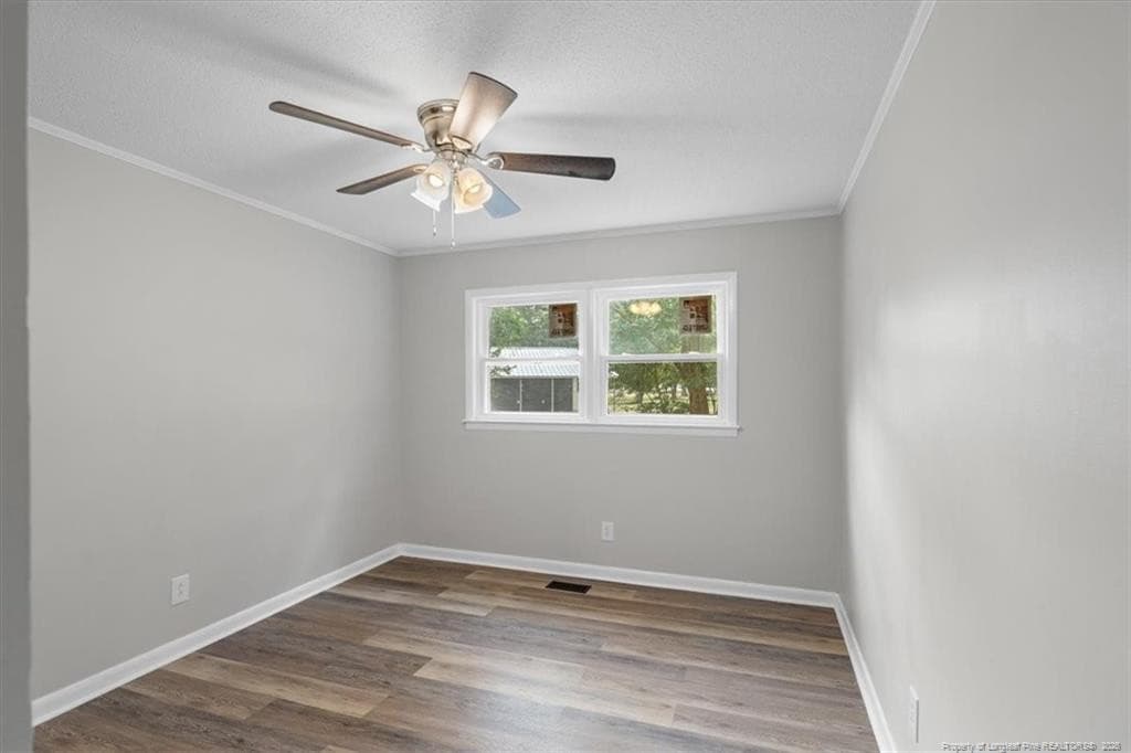 Photo 16 - 113 Lakeview Drive, Red Springs, NC 28377