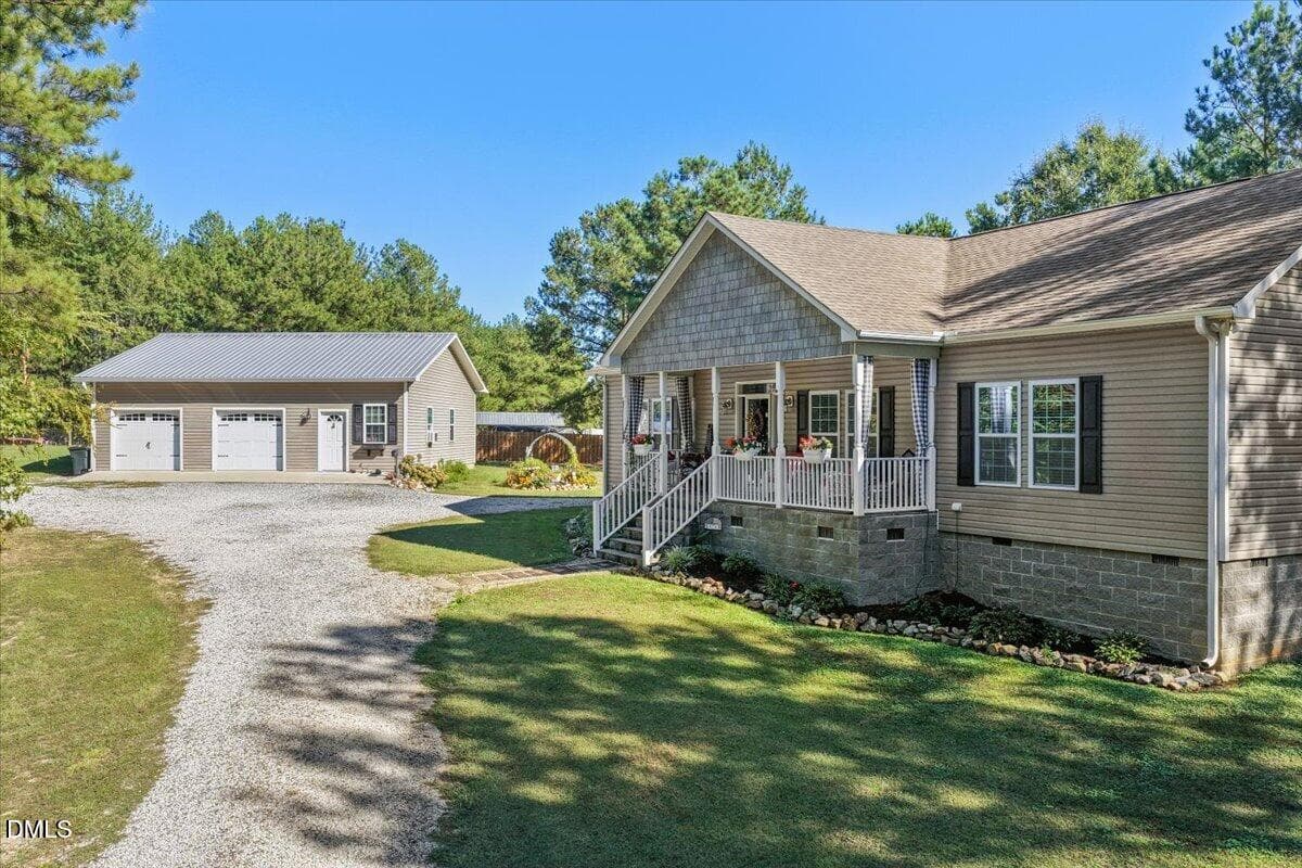 4174 J I Oakes Road, Bullock, NC 27507