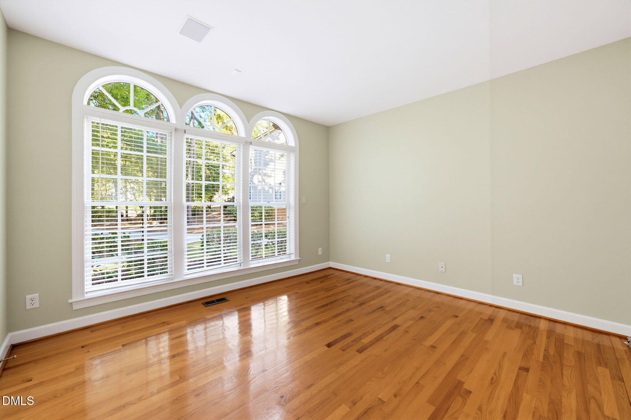 6-web-or-mls-untitled-4 (2) - 204 Woodleaf Drive, Chapel Hill, NC 27516, Chapel Hill