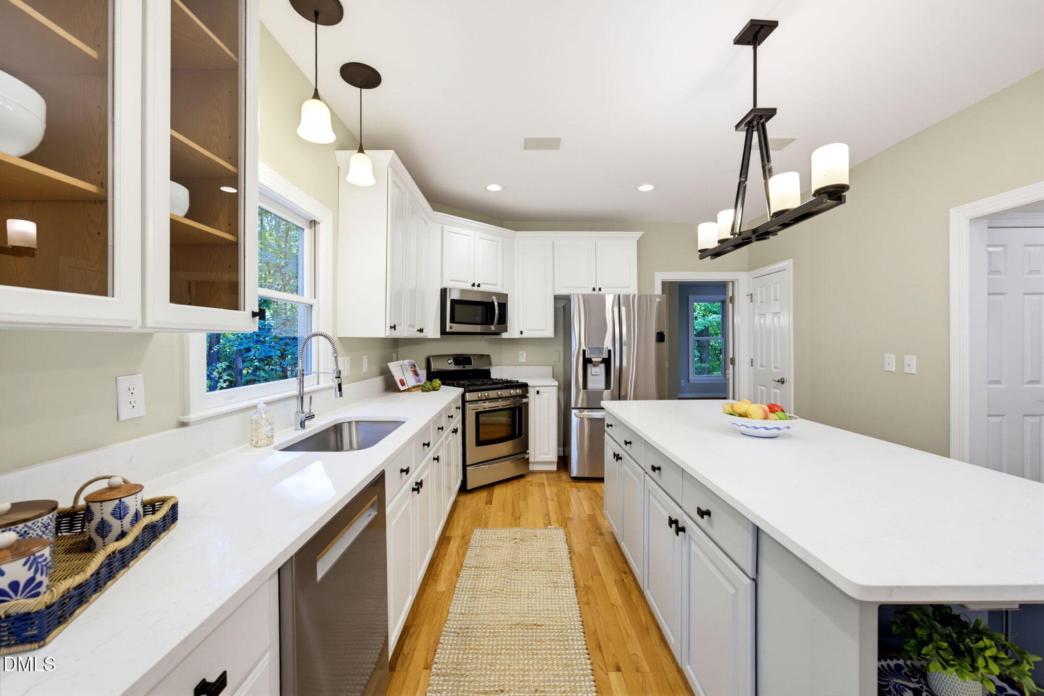 11-web-or-mls-untitled-9 (2) - 204 Woodleaf Drive, Chapel Hill, NC 27516, Chapel Hill