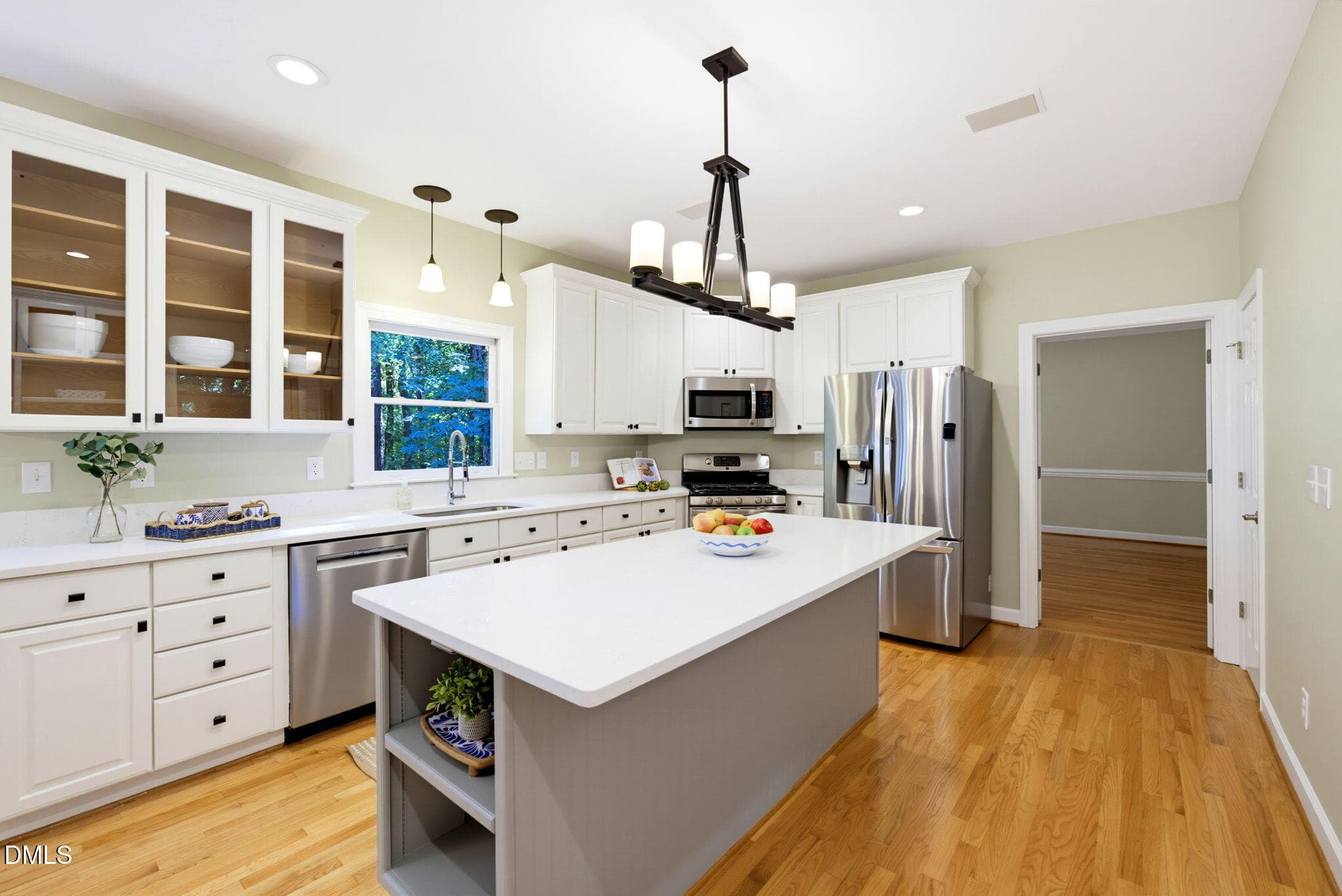 14-web-or-mls-untitled-12 (2) - 204 Woodleaf Drive, Chapel Hill, NC 27516, Chapel Hill