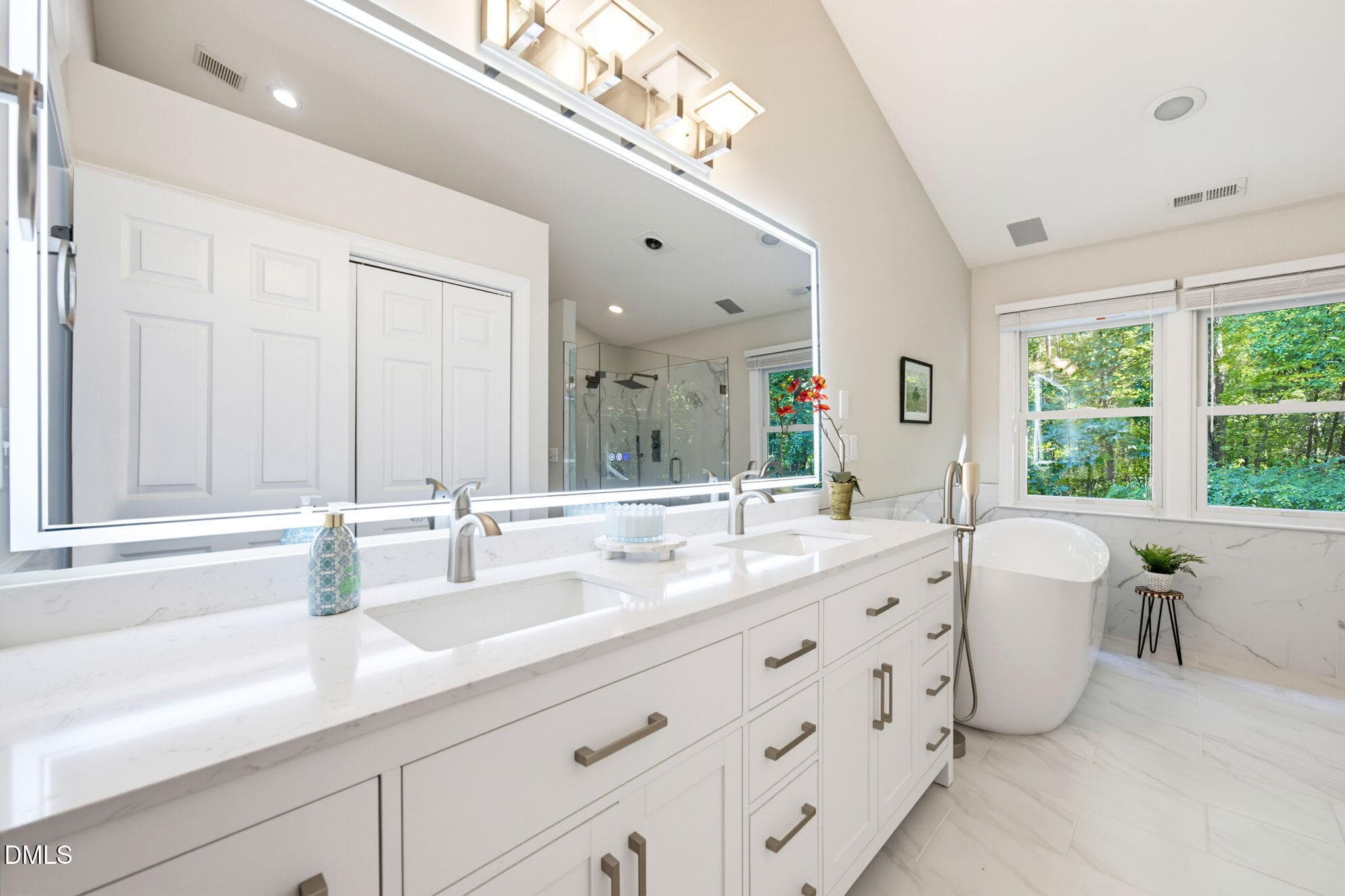 34-web-or-mls-untitled-46 - 204 Woodleaf Drive, Chapel Hill, NC 27516, Chapel Hill