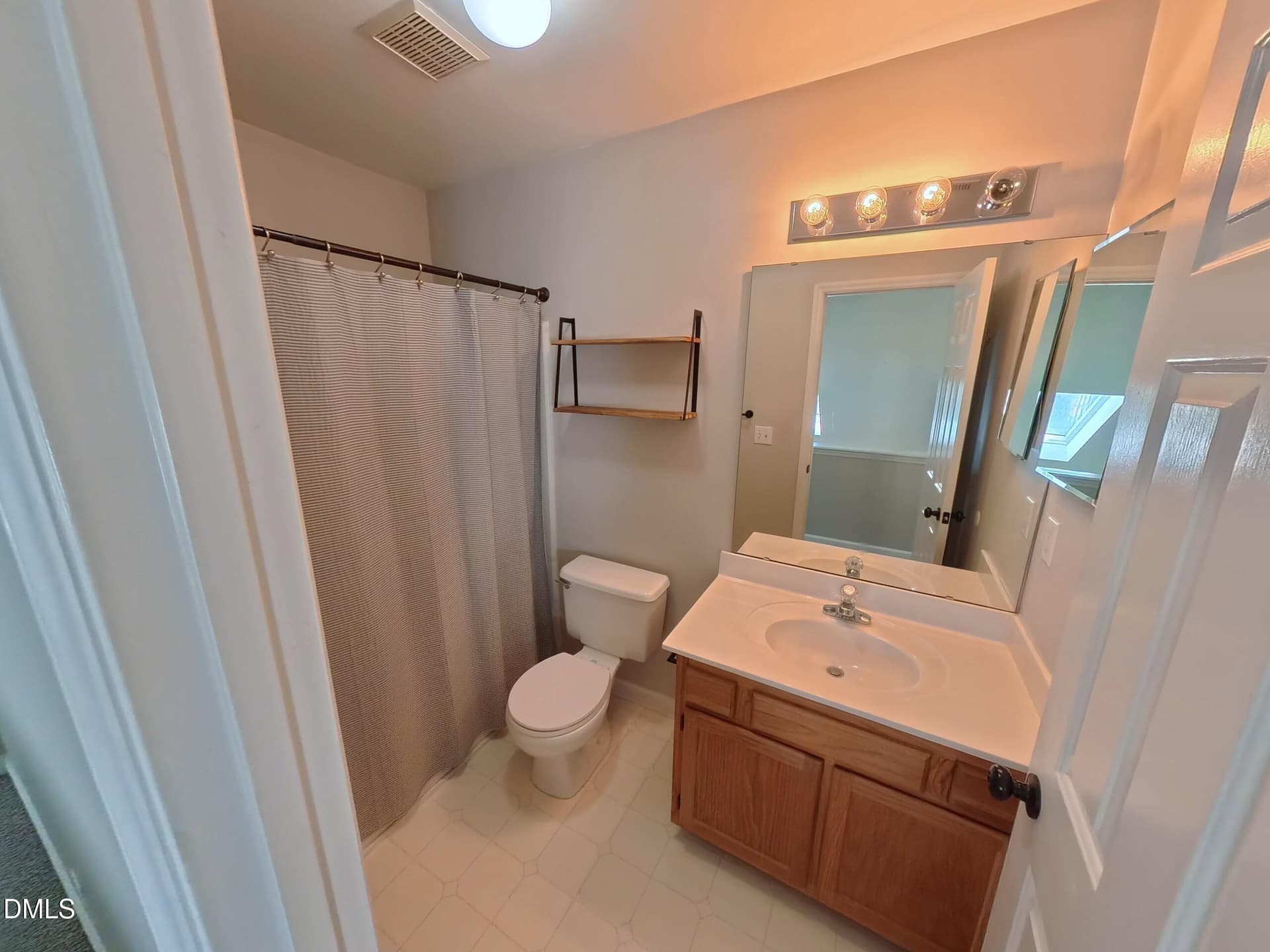 16_Upstairs_Full_Bath - 5201 Sutter Way, Raleigh, NC 27613