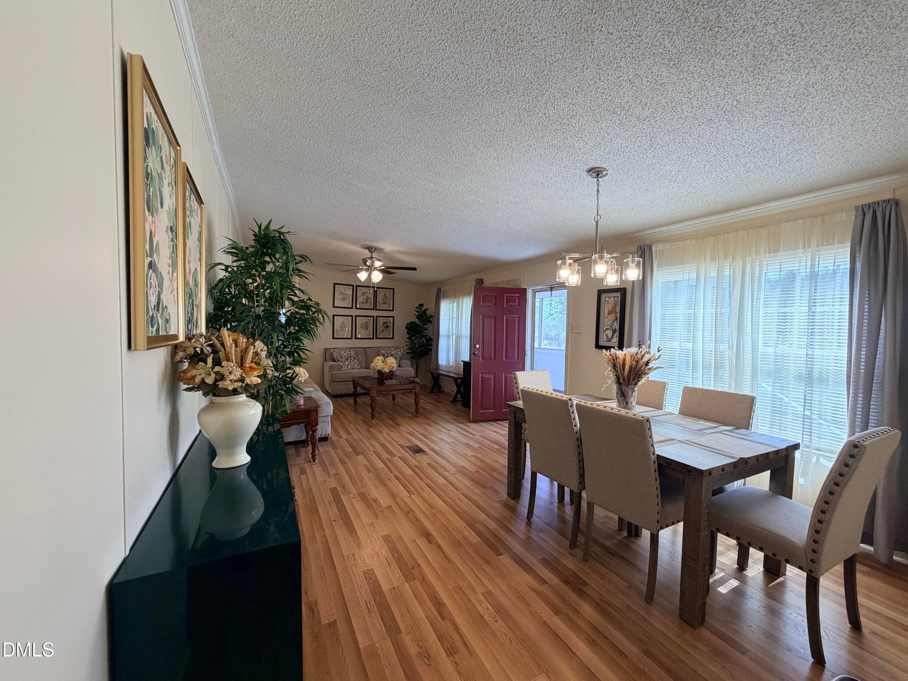 1387AcornDining - 1387 Acorn Hill Road, Tarboro, NC 27886, Tarboro