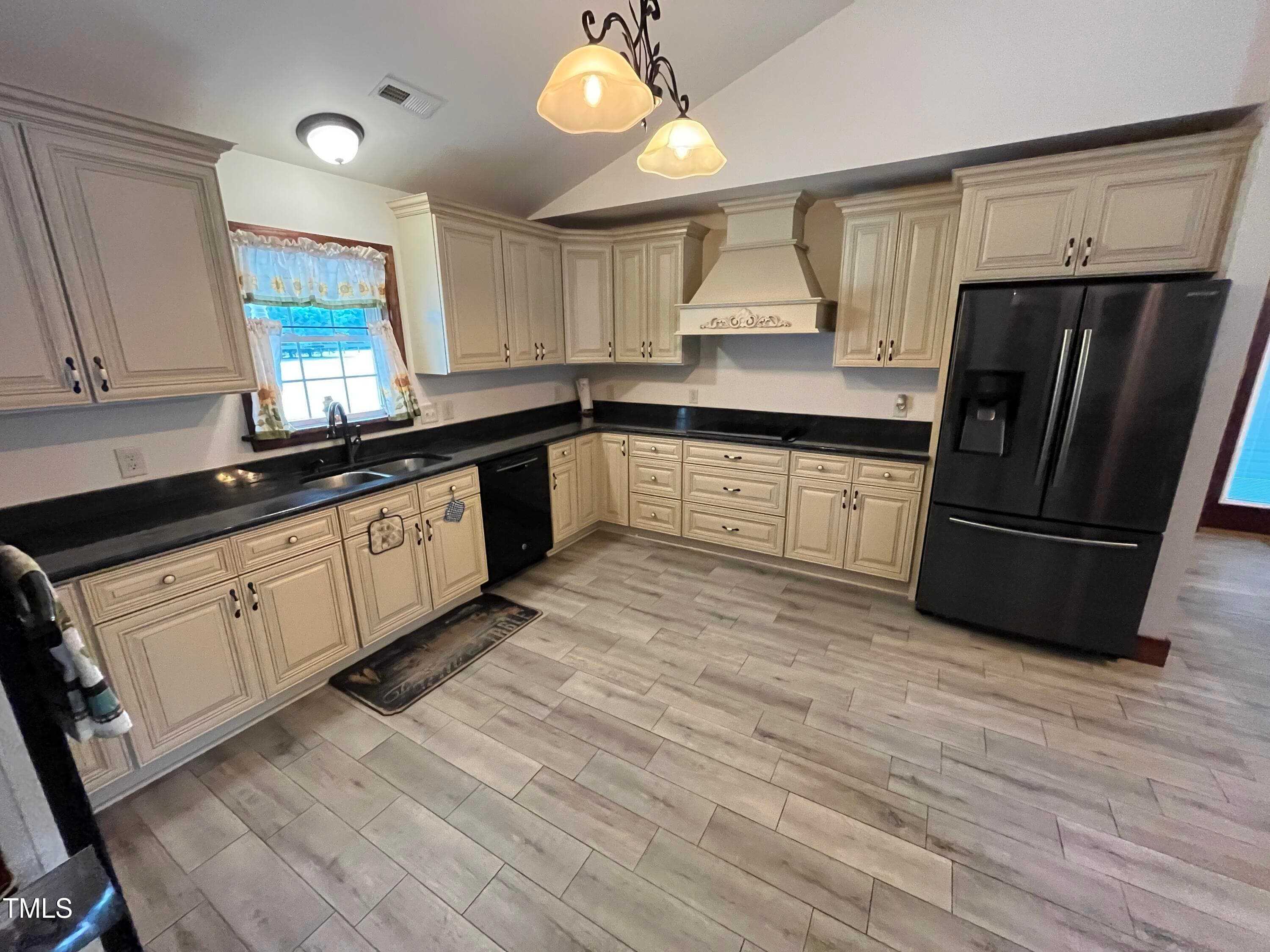Kitchen -2483 McNeill Hobbs Rd - 2483 Mcneill Hobbs Road, Bunnlevel, NC 28323