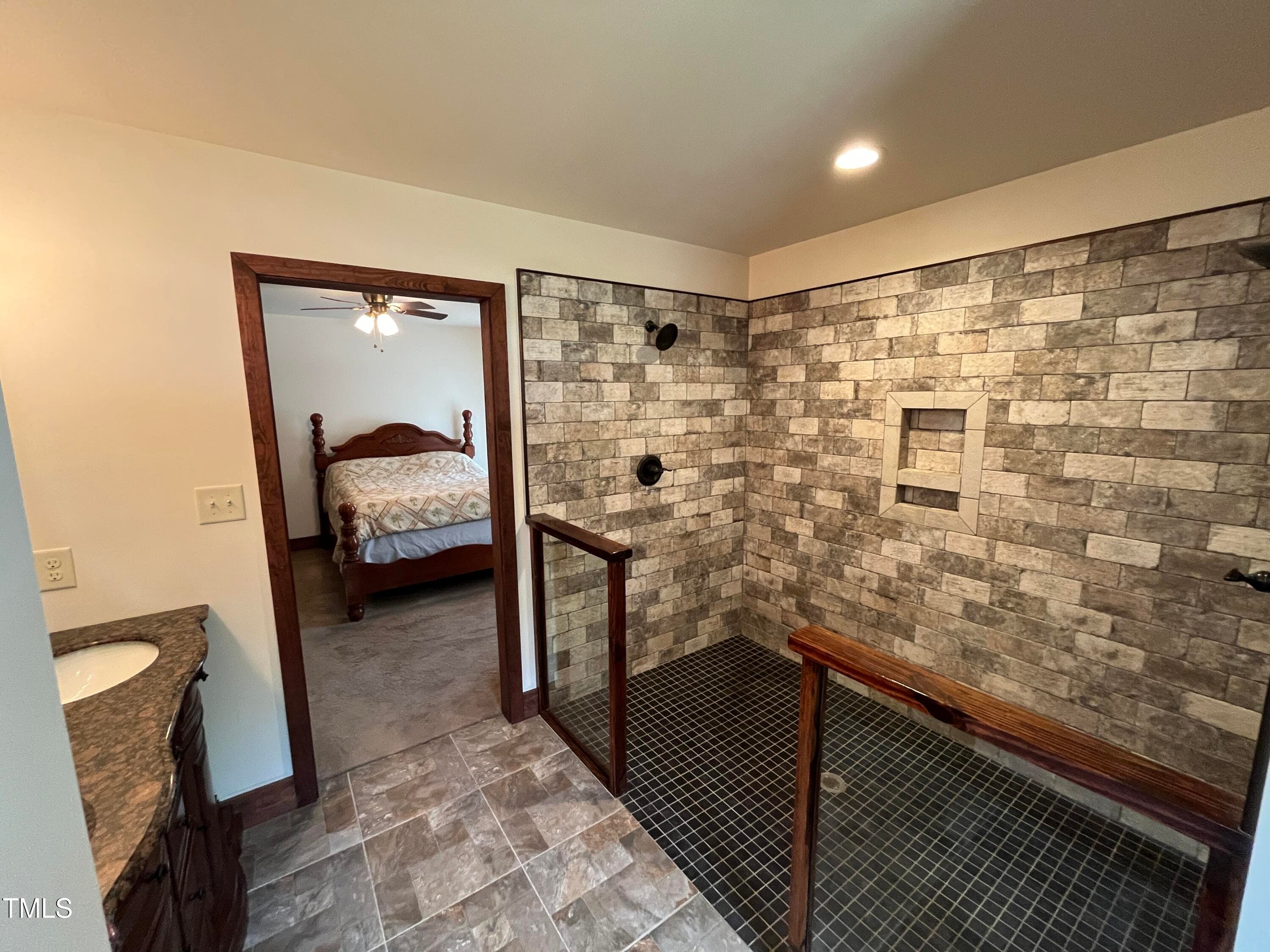 Primary Bath-2483 McNeill Hobbs Rd - 2483 Mcneill Hobbs Road, Bunnlevel, NC 28323